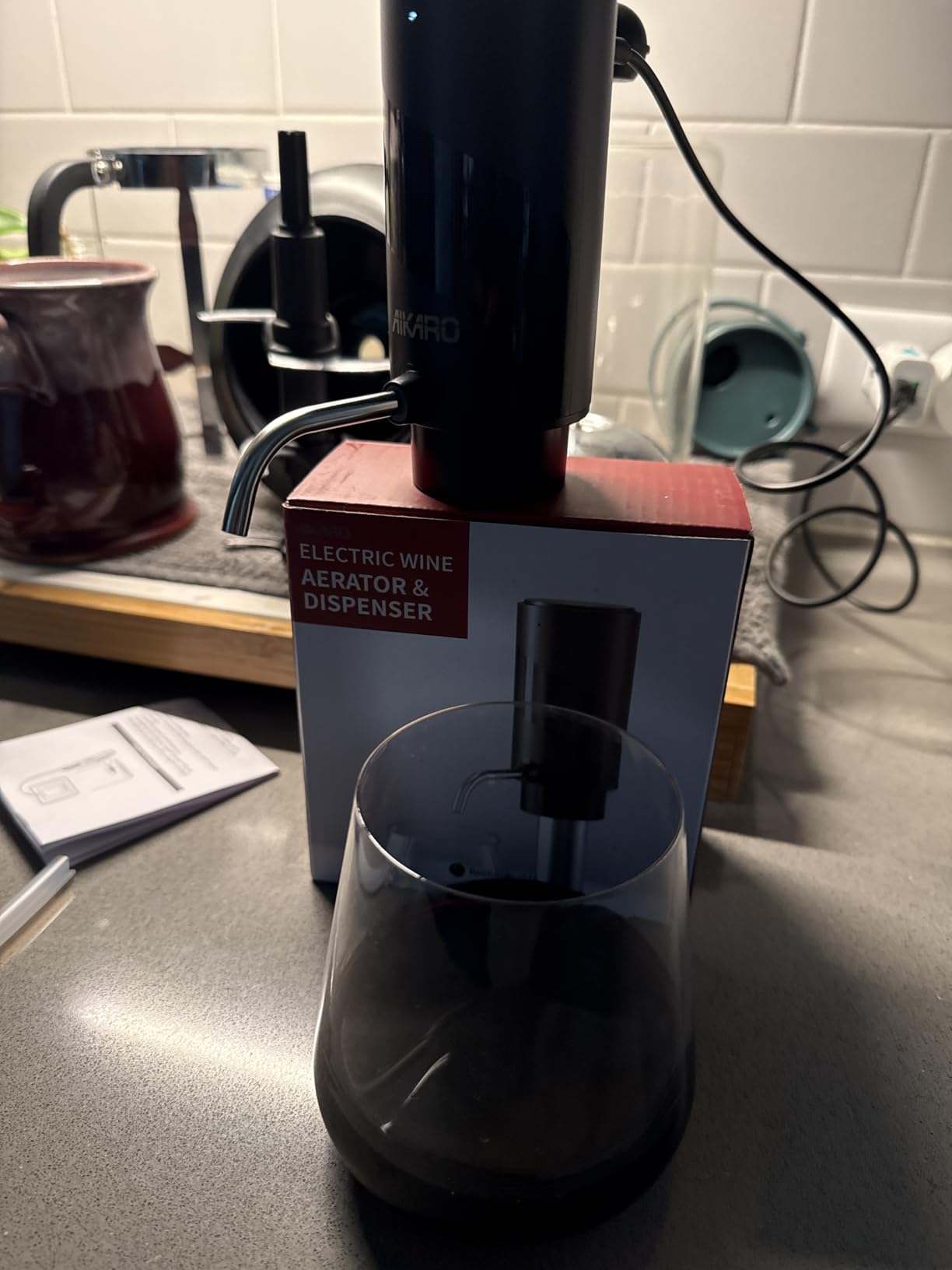 AIKARO - Electric Wine Aerator Pourer Rechargeable Automatic Electronic Decanter customer photo 1