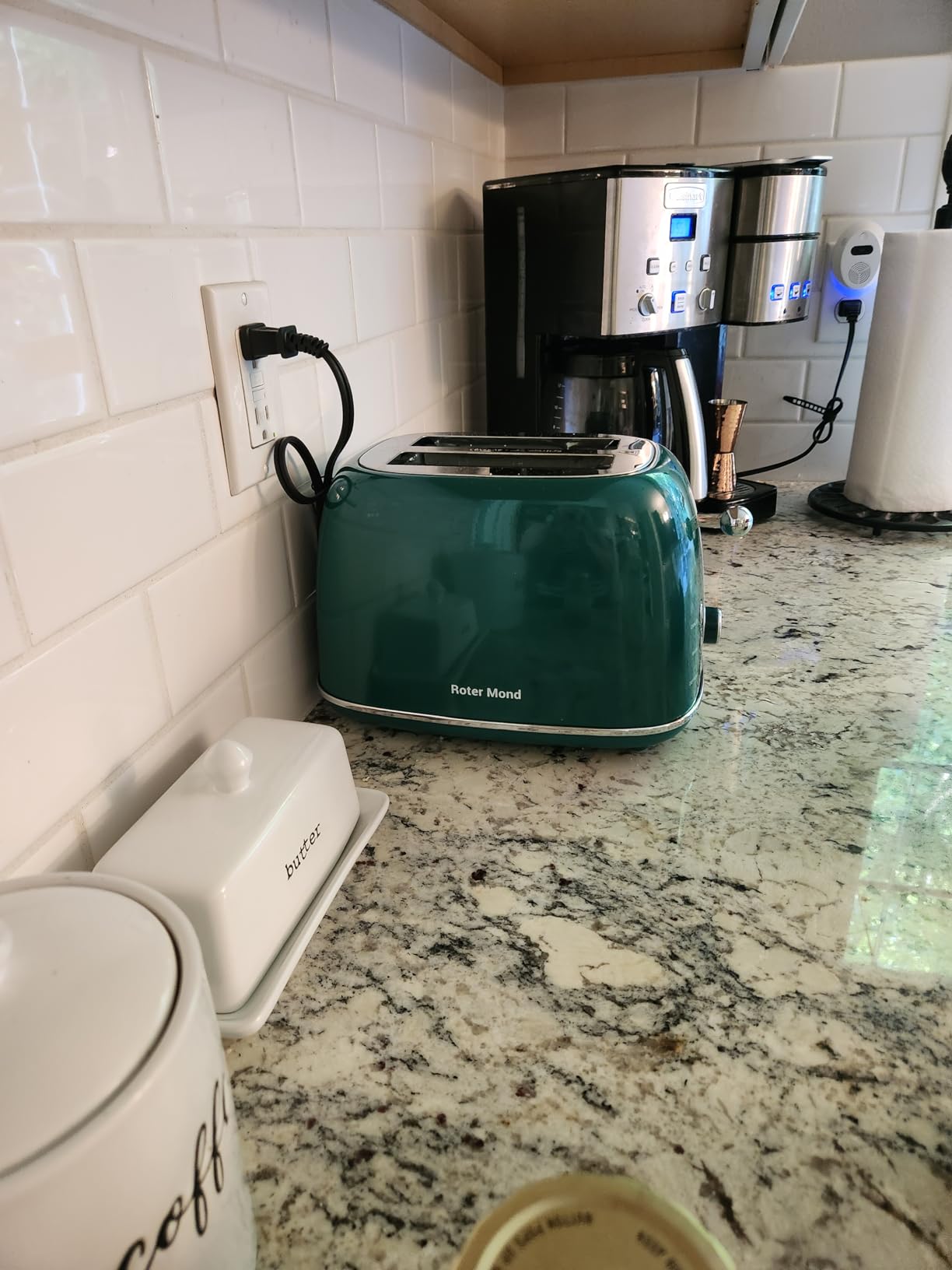 Roter Mond 2 Slice Toaster Retro Stainless Steel with Bagel, Cancel, and Defrost Functions, 6 Bread Shade Settings, Extra Wide Slots and Removable Crumb Tray, Green customer photo 2