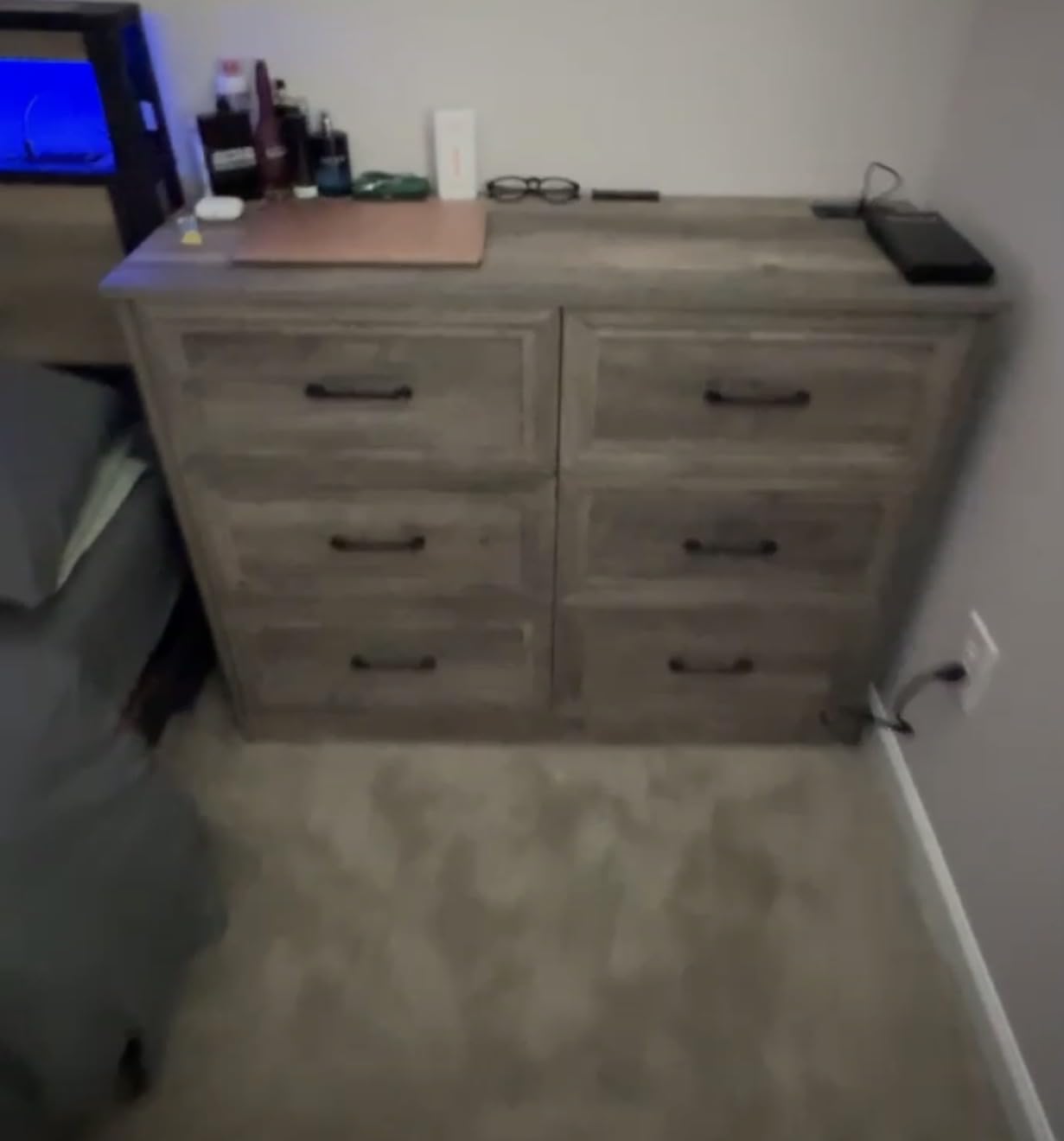 Fameill Dresser for Bedroom, 6 Drawer Wide Dresser Organizer with Charging Station, Tall Dresser for Hallway, Wood Dresser with Metal Handles, Ash Grey customer photo 1