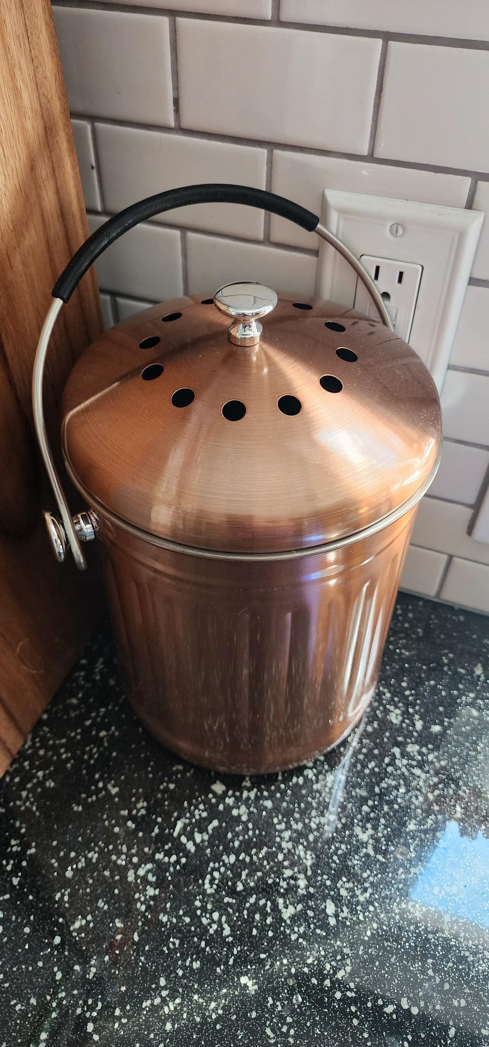 ENLOY Kitchen Countertop Compost Bin, 1.3 Gallon, Stainless Steel, Copper customer photo 1