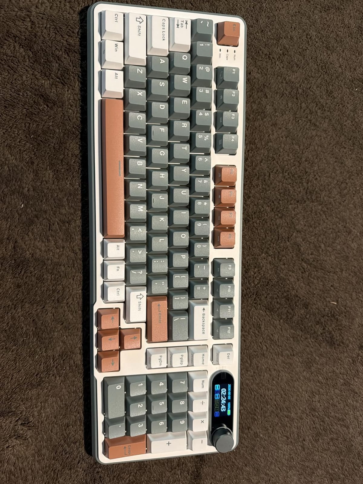 RK ROYAL KLUDGE S98 Wireless Mechanical Keyboard w/Smart Display & Knob | 96% Top Mount RGB Gaming Keyboard BT/2.4G/USB-C, 5-Layer Noise Dampening, Creamy Sound Pre-lubed Switch, Hot Swap, 98 Keys customer photo 1