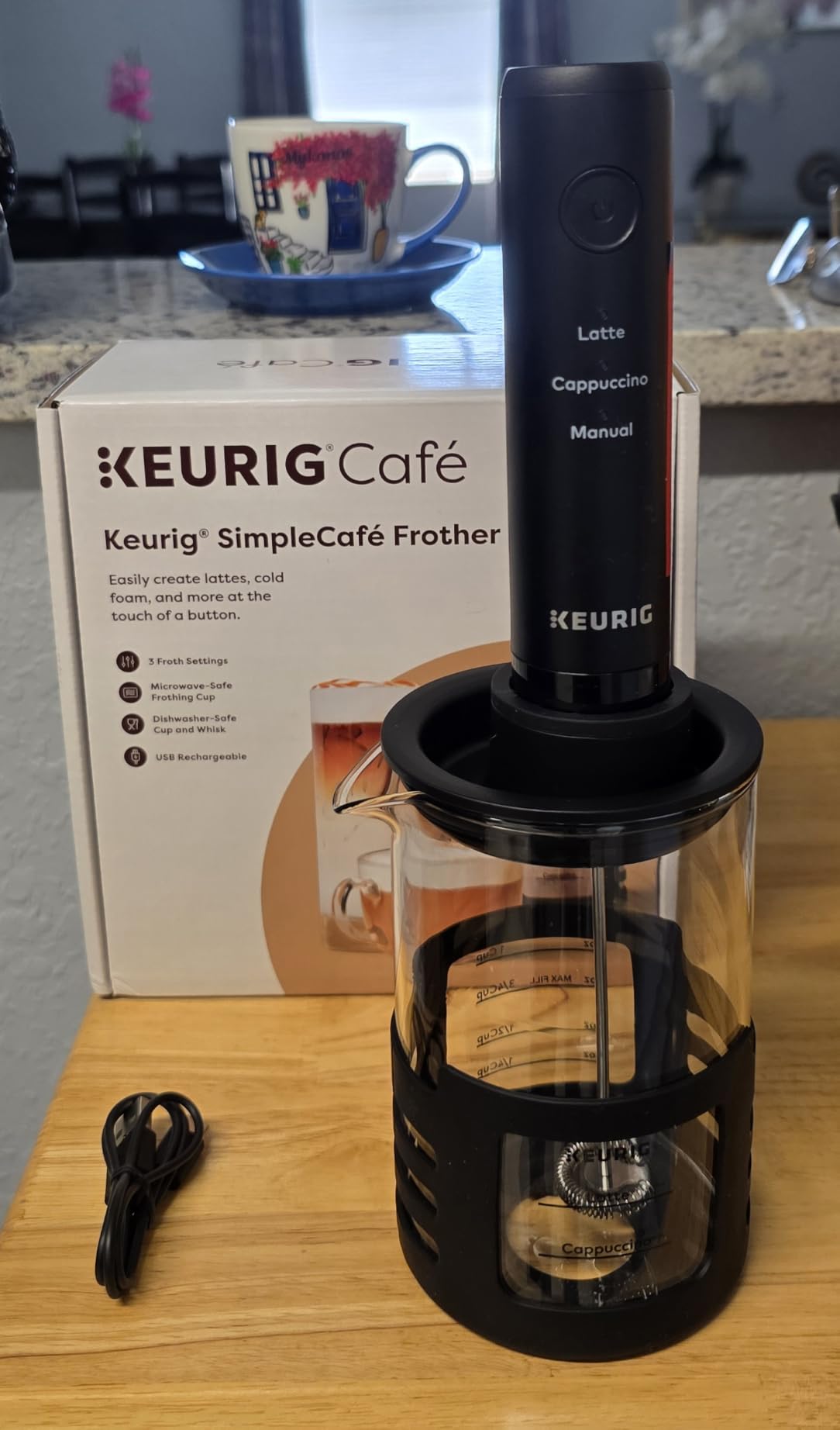 Keurig SimpleCafe Frother, Rechargeable Handheld Milk Frother for Lattes, Cappuccinos & Iced Coffee, USB Cord Included, Microwave-Safe Frothing Cup, Hot & Cold Foam Maker customer photo 2