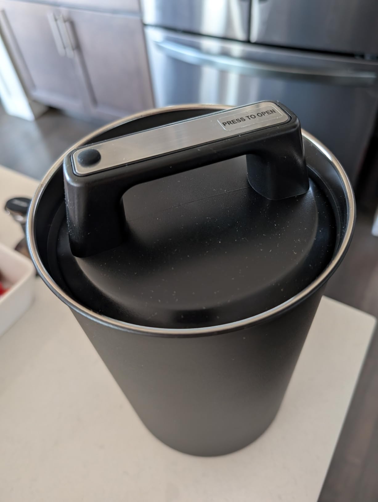 KIVY Vacuum Coffee Canister - Push Lid Preserves Coffee Aroma & Oil customer photo 1