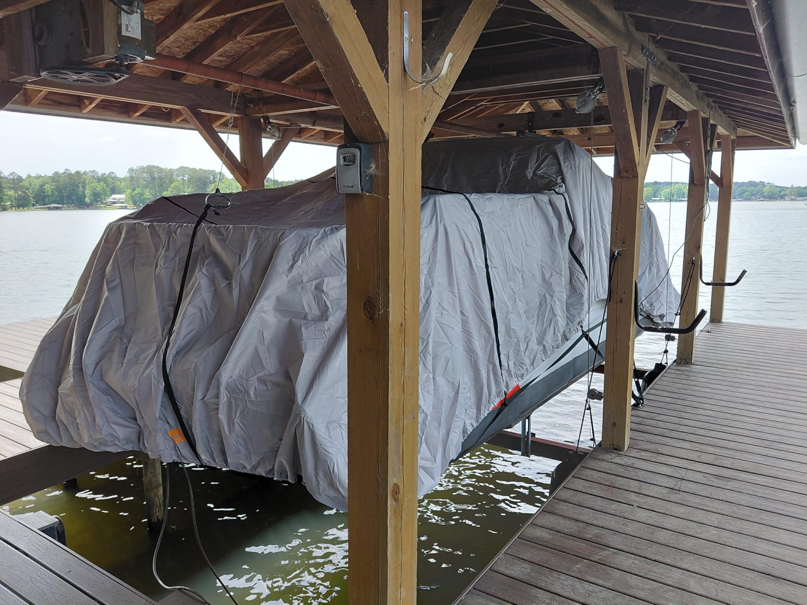 RVMasking Pontoon Boat Cover, 1400D Reinforced, Motor Cover, 21-24ft, Gray customer photo 1
