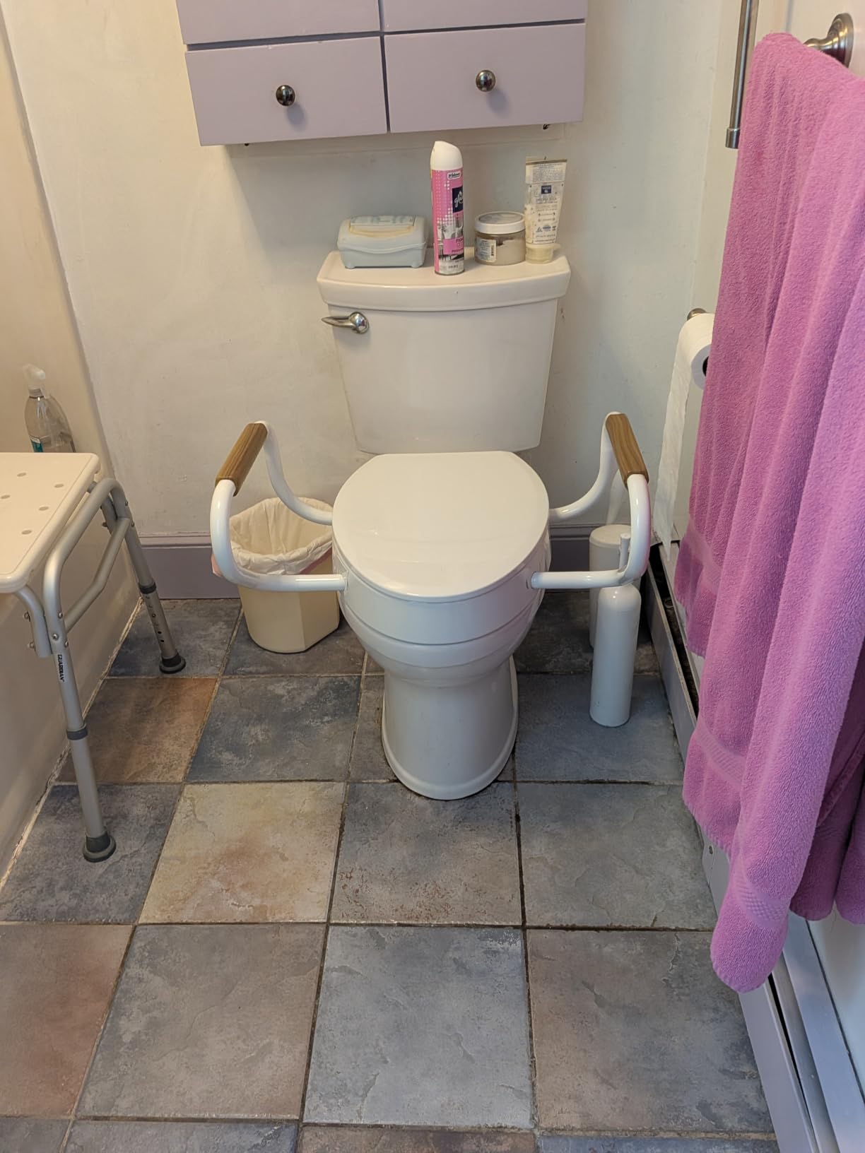 Lunderg Solva Raised Toilet Seat with Handles - Elongated - Adds 3 Inches customer photo 1