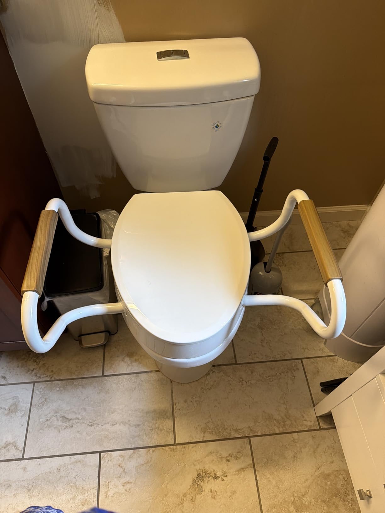 Lunderg Solva Raised Toilet Seat with Handles - Elongated - Adds 3 Inches customer photo 2