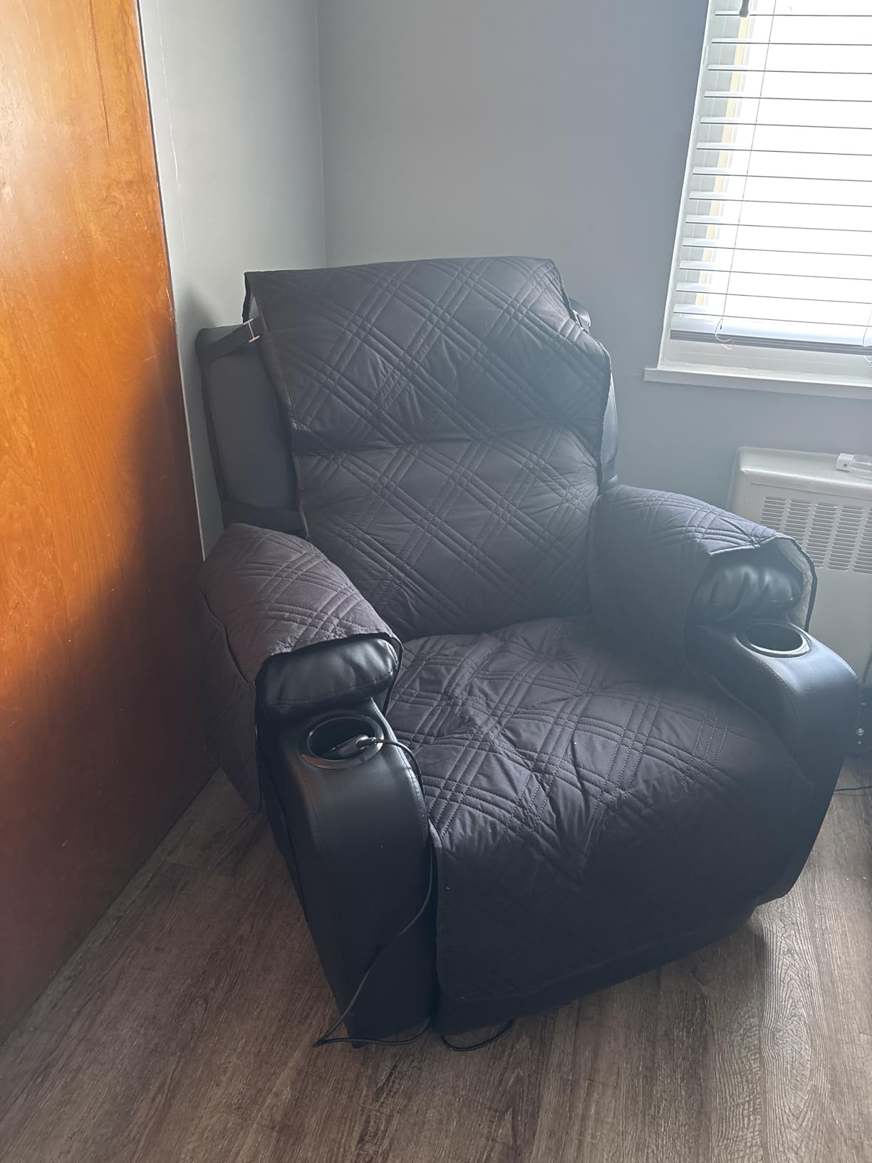 FLEXISPOT XL31 Power Lift Recliner Chair for Elderly, Electric Lift Chair with Massage & Heat, PU Leather Reclining Sofa w/Cup Holders, Side Pockets for Living Room Bedroom (Medium Size, Black) customer photo 1