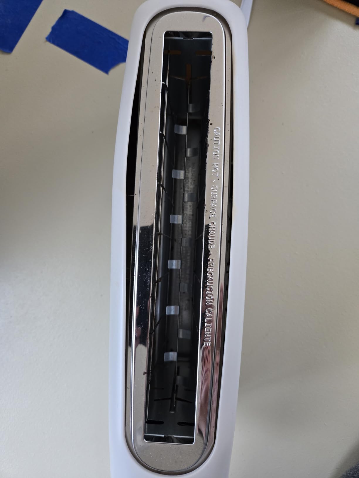bella Fits-Anywhere™ 2-Slice Slim Toaster, Long Slot & Extra Wide, Oatmilk customer photo 2