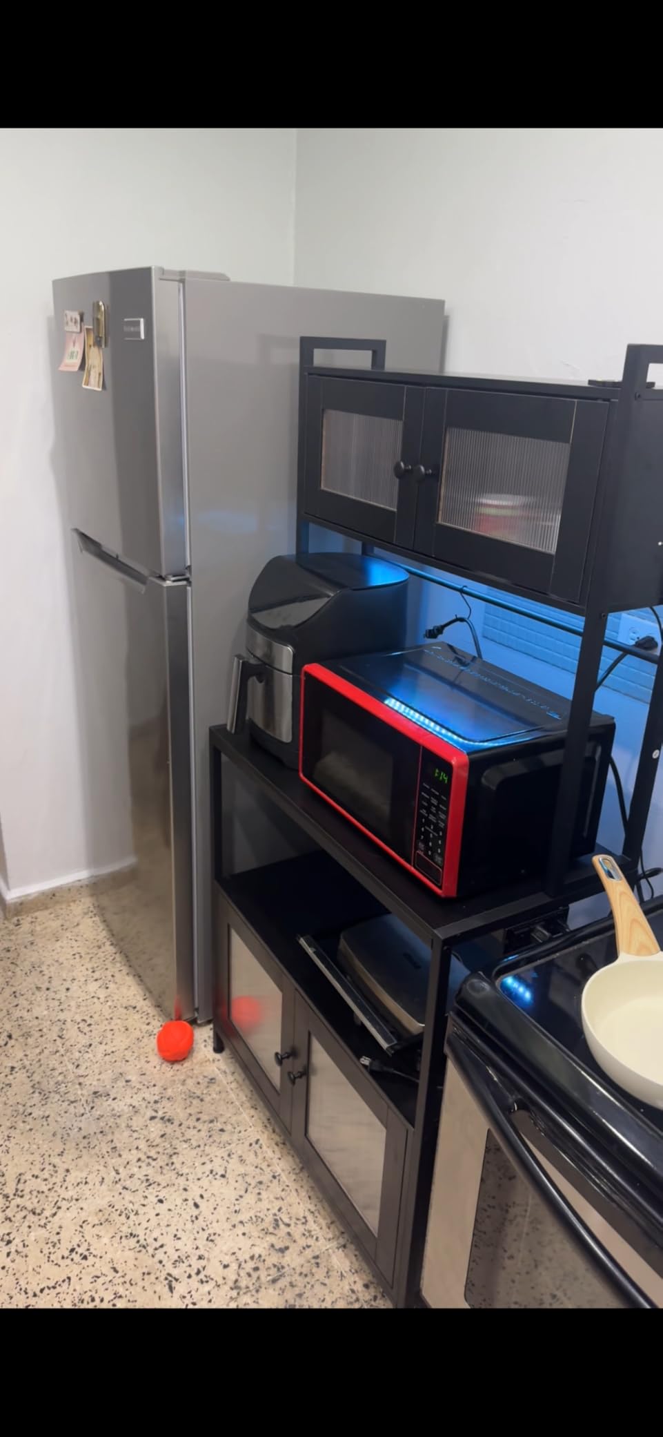 HOOBRO Bakers Rack with Storage Cabinet, 5-Tier Coffee Bar with Power Outlet and LED Lights, Industrial Microwave Oven Stand with Shelves, Kitchen Storage Shelf with Cabinet, Black BB13UDHB01 customer photo 2