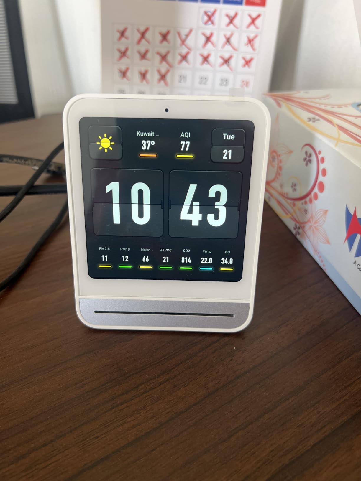 Qingping Air Quality Monitor Gen 2, Air Quality Monitor Indoor Detects PM2.5, CO2, PM10, Noise, Temperature and Humidity, New Upgraded Alarm Clock Function, Air Quality Tester for Bedroom, Smart Home customer photo 2