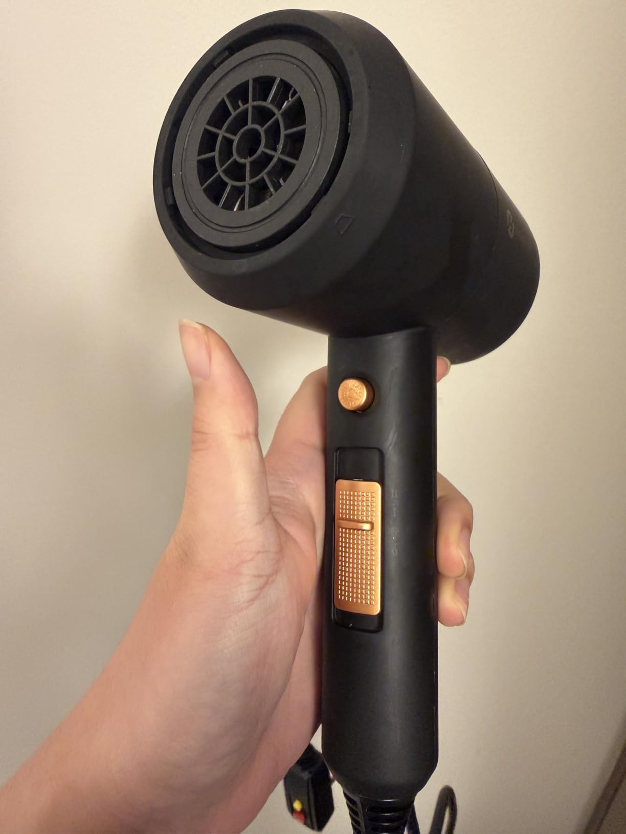 Slopehill Professional Ionic Hair Dryer, Powerful 1800W Fast Drying Low Noise Blow Dryer with 2 Concentrator Nozzle 1 Diffuser Attachments for Home Salon Travel (Pottery Pink and Rose Gold) customer photo 1