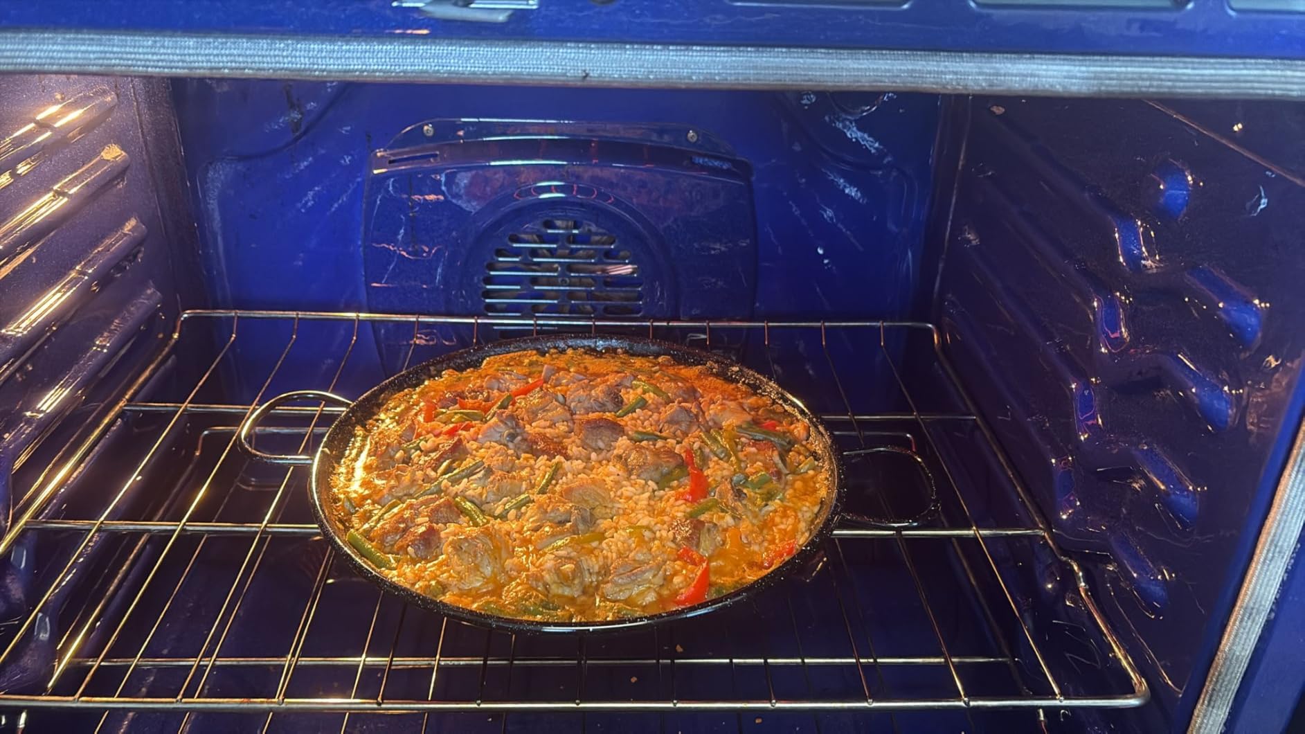 Paelluxe Paella Pan Enameled No-Rust Steel Skillet - 17 Inch, 10 Servings customer photo 1