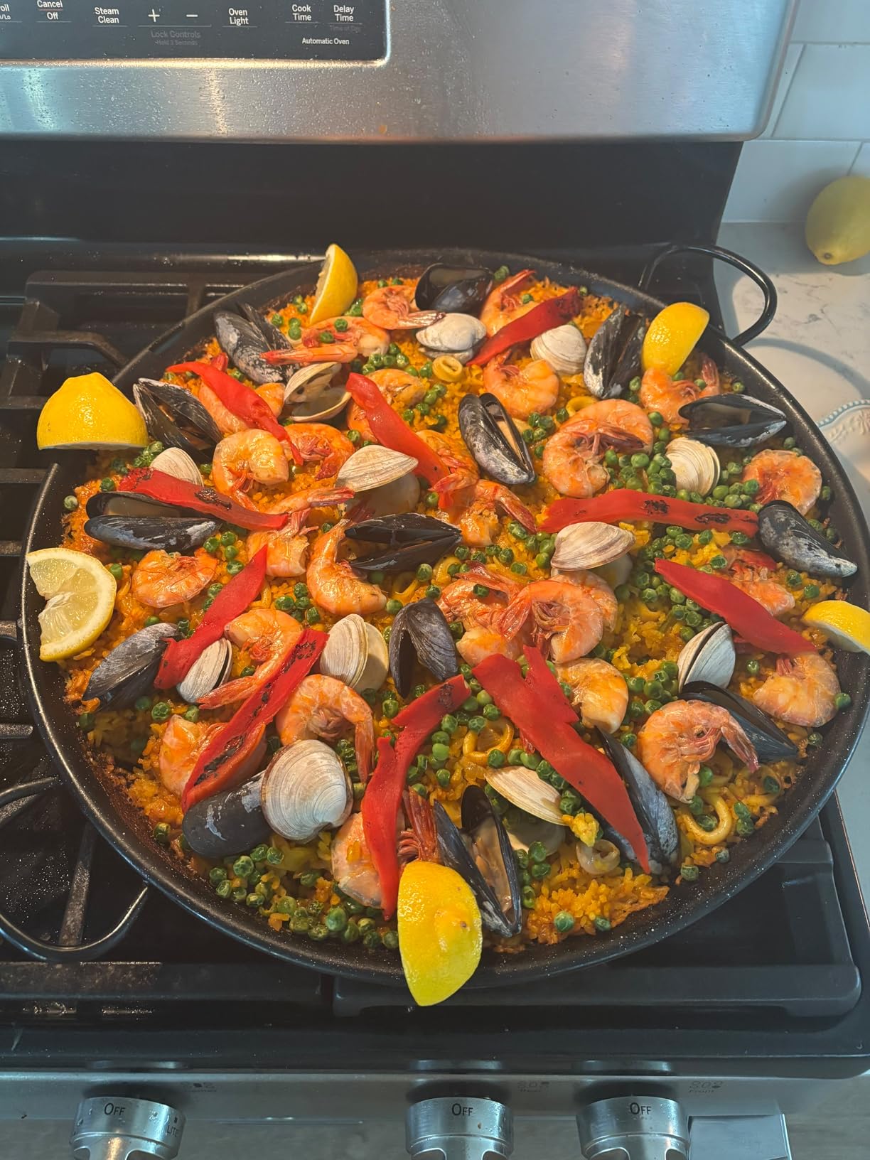 Paelluxe Paella Pan Enameled No-Rust Steel Skillet - 17 Inch, 10 Servings customer photo 2