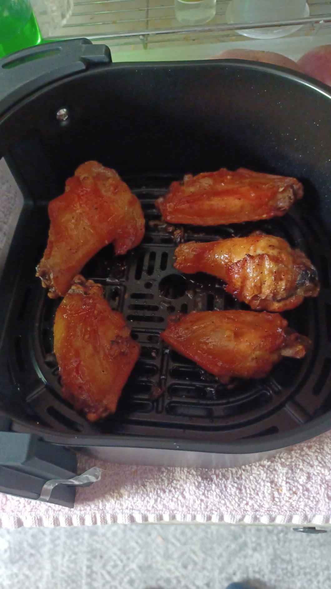Chefman Air Fryer - 4 QT Compact Airfryer for Quick & Easy Meals, Features Hi-Fry Technology for Extra Crisp, Easy-View Window, Touch Controls with 4 Presets, Nonstick & Dishwasher Safe Basket - Black customer photo 2