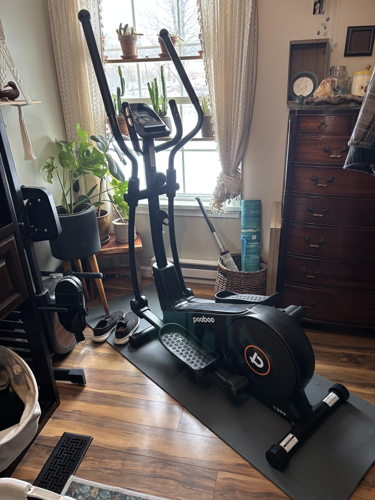 pooboo Elliptical Machine, Elliptical Exercise Machine with 16-Level Resistance & Quiet Magnetic Driving System, Elliptical Machine for Home with LCD Monitor, 15.5-17IN Stride, 350LBS Weight Capacity customer photo 1