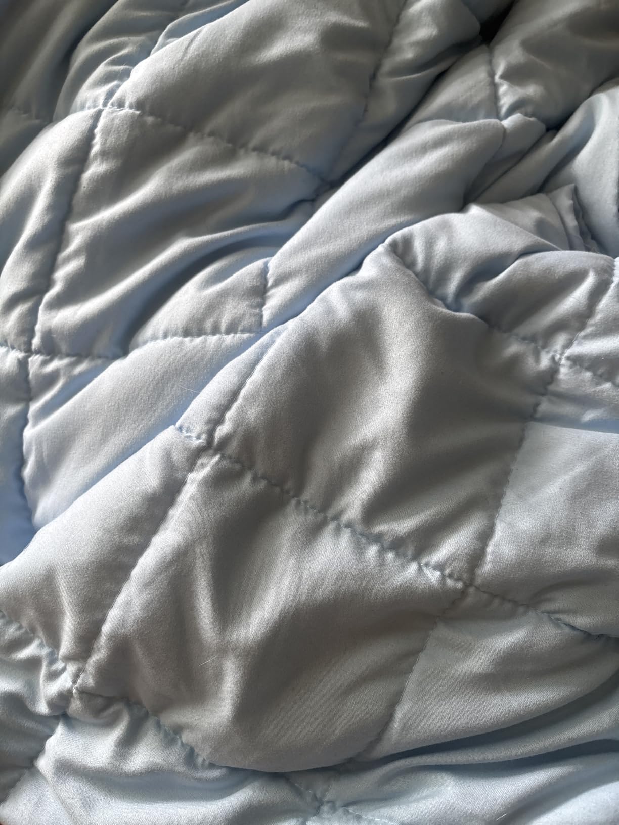 MOTRIP Adults Weighted Blanket 15 Pounds Queen Size, Cooling Blanket for Hot Sleepers, Machine Washable Soft Bed Blanket with Premium Glass Bead, 60''x80'' 15lbs Graphite Grey customer photo 1