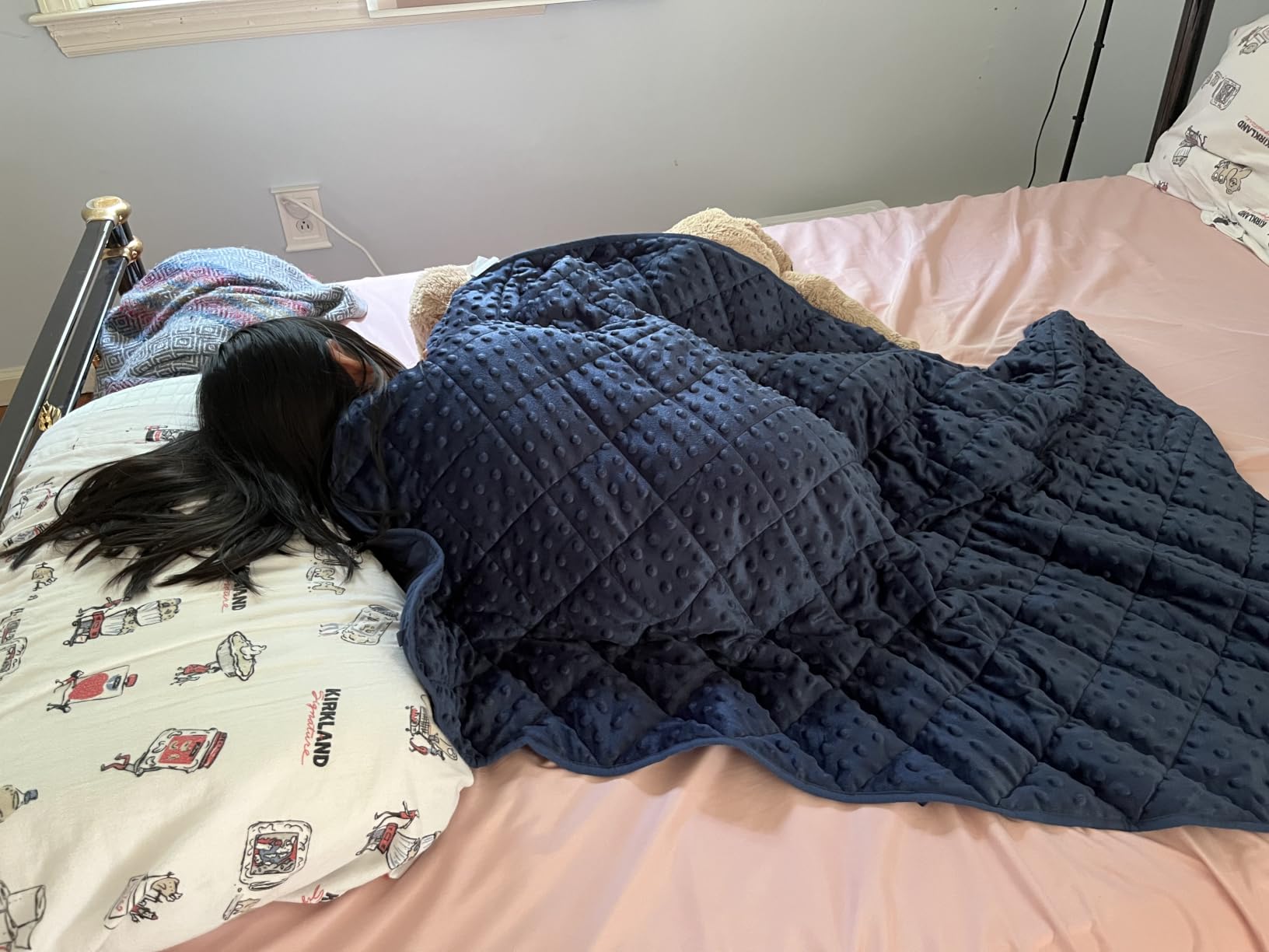 yescool Weighted Blanket Kids 5 Pounds, Minky Kids Blanket Gifts for Boys Girls, Small Weighted Throw Blankets Washable Heavy Blankets, Winter Weighted Comforter for 5 6 7 8 9 Year Old, 36 * 48in customer photo 2