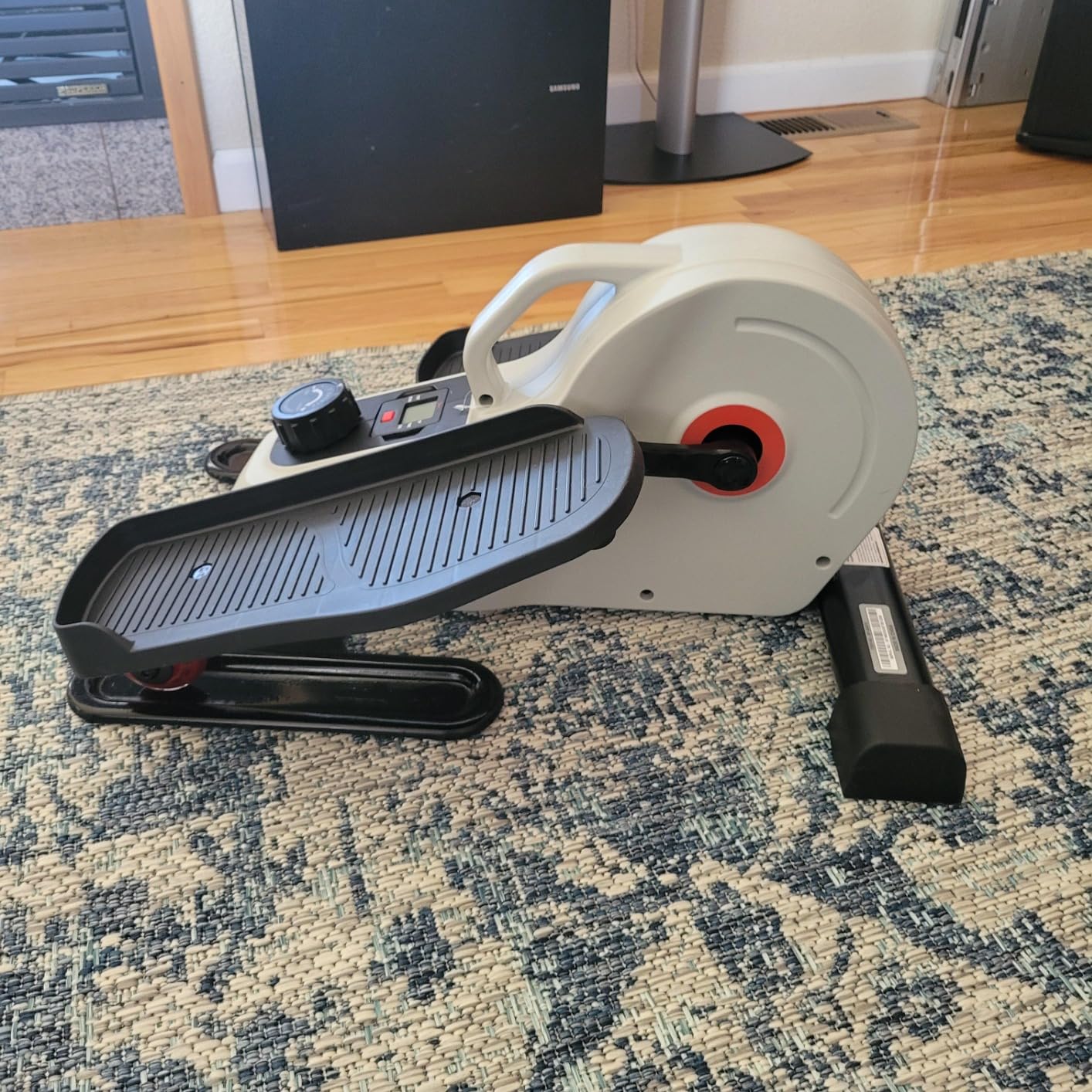 Sunny Health & Fitness Under Desk Pedal Elliptical Machine Leg Exerciser | Joint-Friendly, Quiet Operation, Adjustable Speed, Compact, Digital Monitor, SunnyFit App customer photo 2