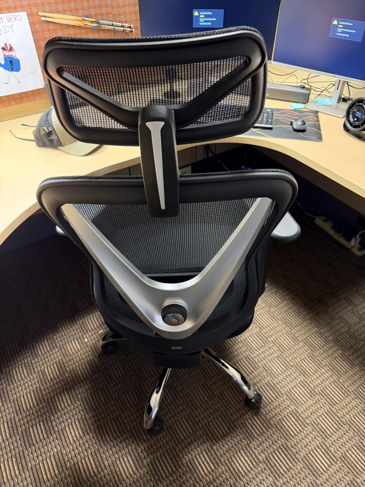 HOLLUDLE Ergonomic Mesh Office Chair - 3D Adjustable Lumbar Support & 3D Armrests, V-Shaped Back, Adjustable Desk Chair for Office & Home, White customer photo 1