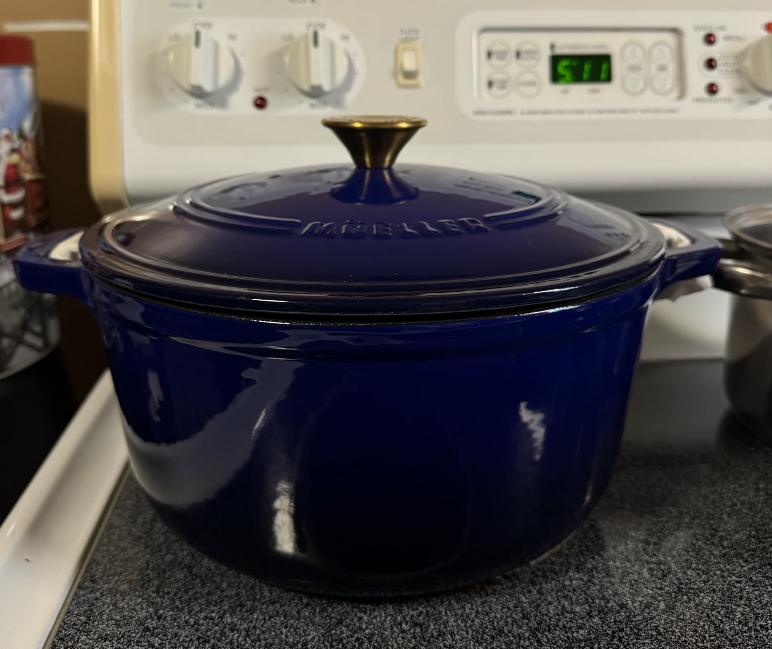 MUELLER HOME 4.5 QT Enameled Cast Iron Dutch Oven, Heavy-Duty Casserole Dish and Braiser Pan with Lid and Stainless Knob, Oven-Safe up to 500° F & Across All Cooktops, Oyster White customer photo 2