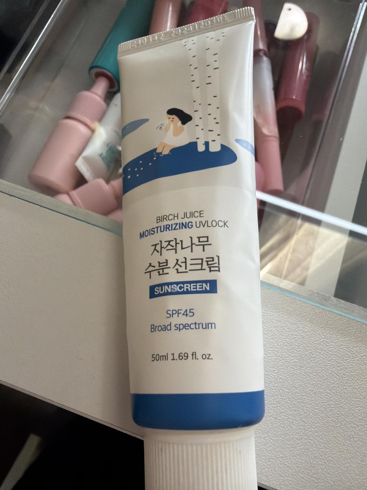 ROUND LAB Birch Juice Moisturizing UV LOCK SPF 45 | Hydrating Lotion-like Lightweight Glow Sunscreen for Sensitive Skin, No White Cast, Fragrance-Free, Korean Sunscreen customer photo 2
