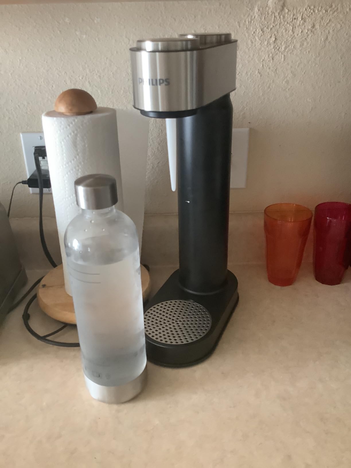 Philips Sparkling Water Maker & Soda Streaming Machine, ADD4902WHOQ/37 | Soda Maker with 1L PET BPA-Free Quick Twist Carbonating Bottle, Compatible with 60L CO2 Cylinder (Cylinde Not Included) customer photo 1