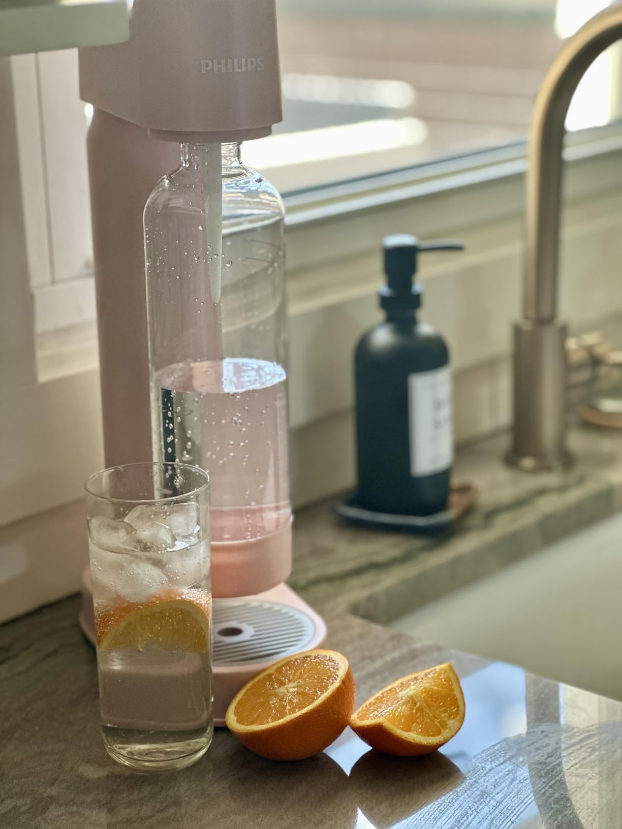 Philips Sparkling Water Maker & Soda Streaming Machine, ADD4902WHOQ/37 | Soda Maker with 1L PET BPA-Free Quick Twist Carbonating Bottle, Compatible with 60L CO2 Cylinder (Cylinde Not Included) customer photo 2