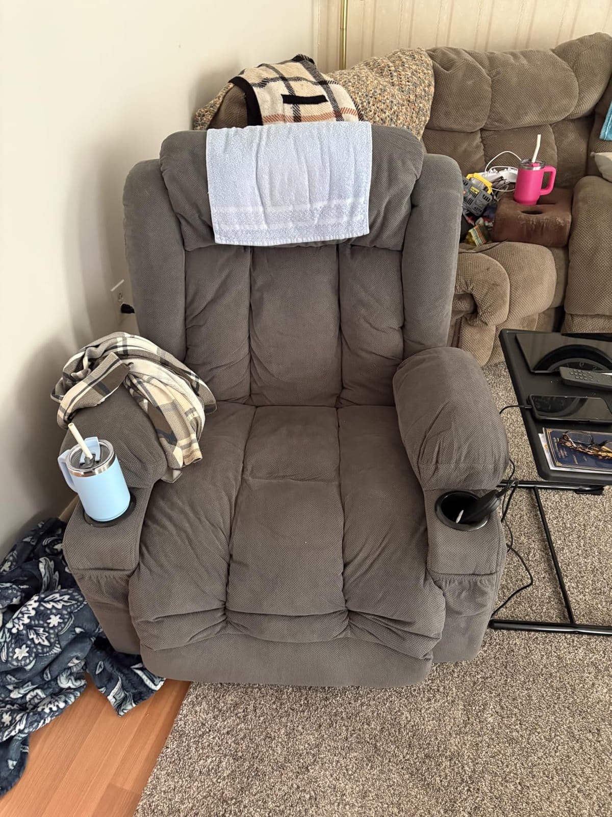 BOSMILLER Power Lift Recliner Chair for Elderly with Vibration Massage and Lumbar Heating Electric Oversized Single Sofa with Cup Holder and USB Charge Port for Living Room customer photo 2