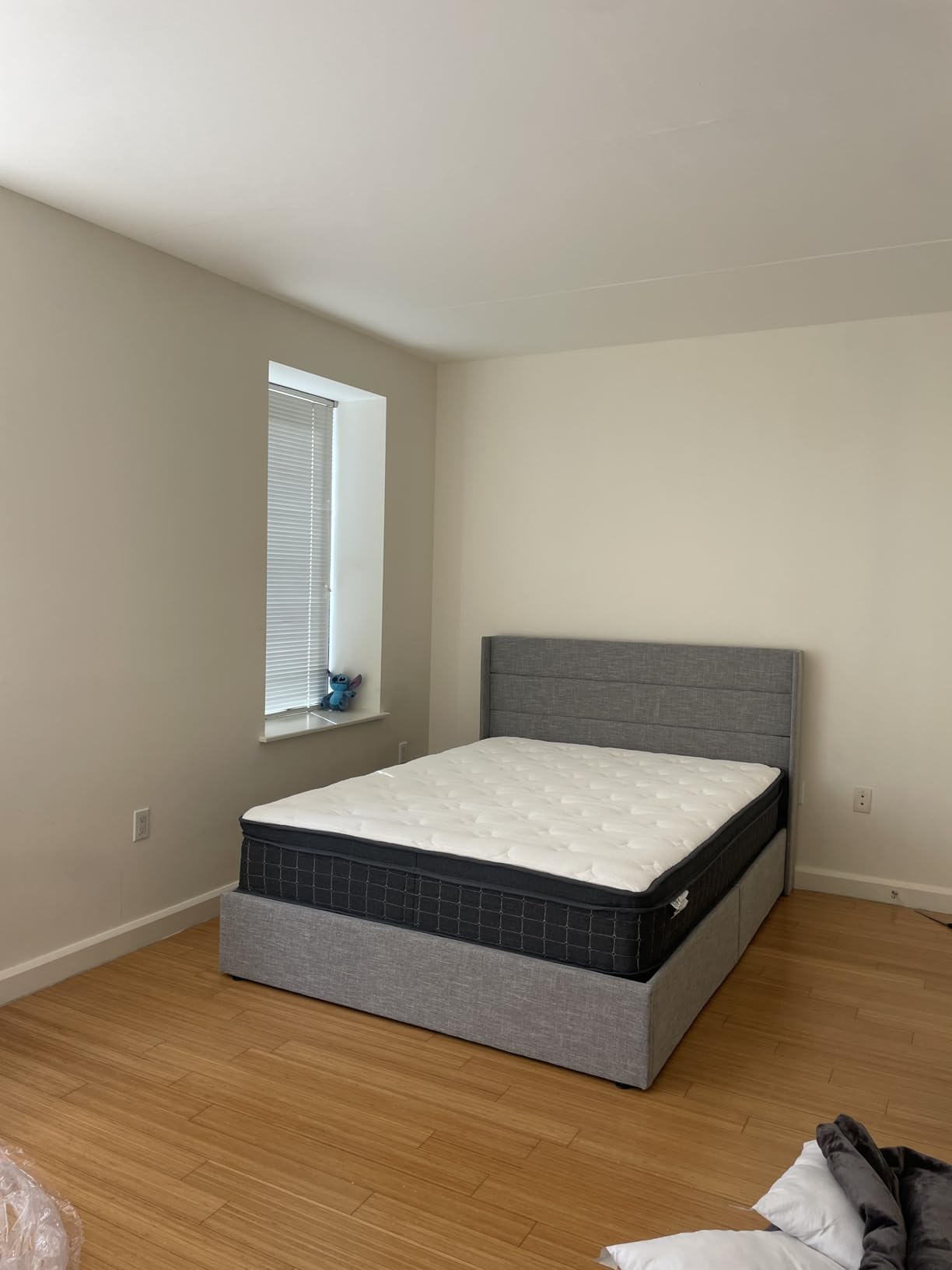 SupremeSleep Queen Mattress, 12 Inch Queen Size Mattresses in a Box, Individually Wrapped Pocket Coils for Isolate Motion, Pressure Relief, CertiPUR-US Certified, Support Comfort & Medium Firm customer photo 2