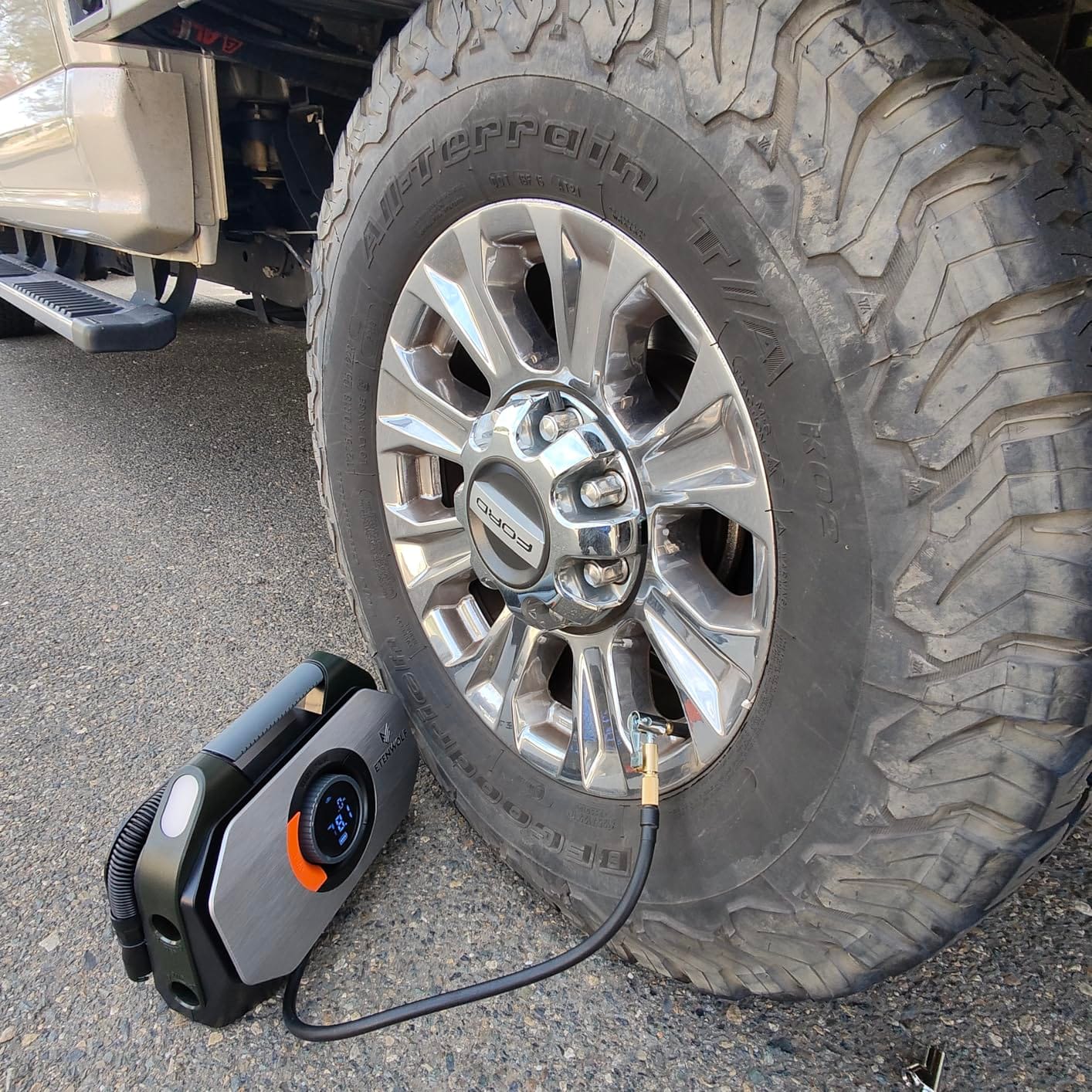 ETENWOLF VORTEX S7 Tire Inflator for Heavy-duty Vehicle with 38400 mAh customer photo 1