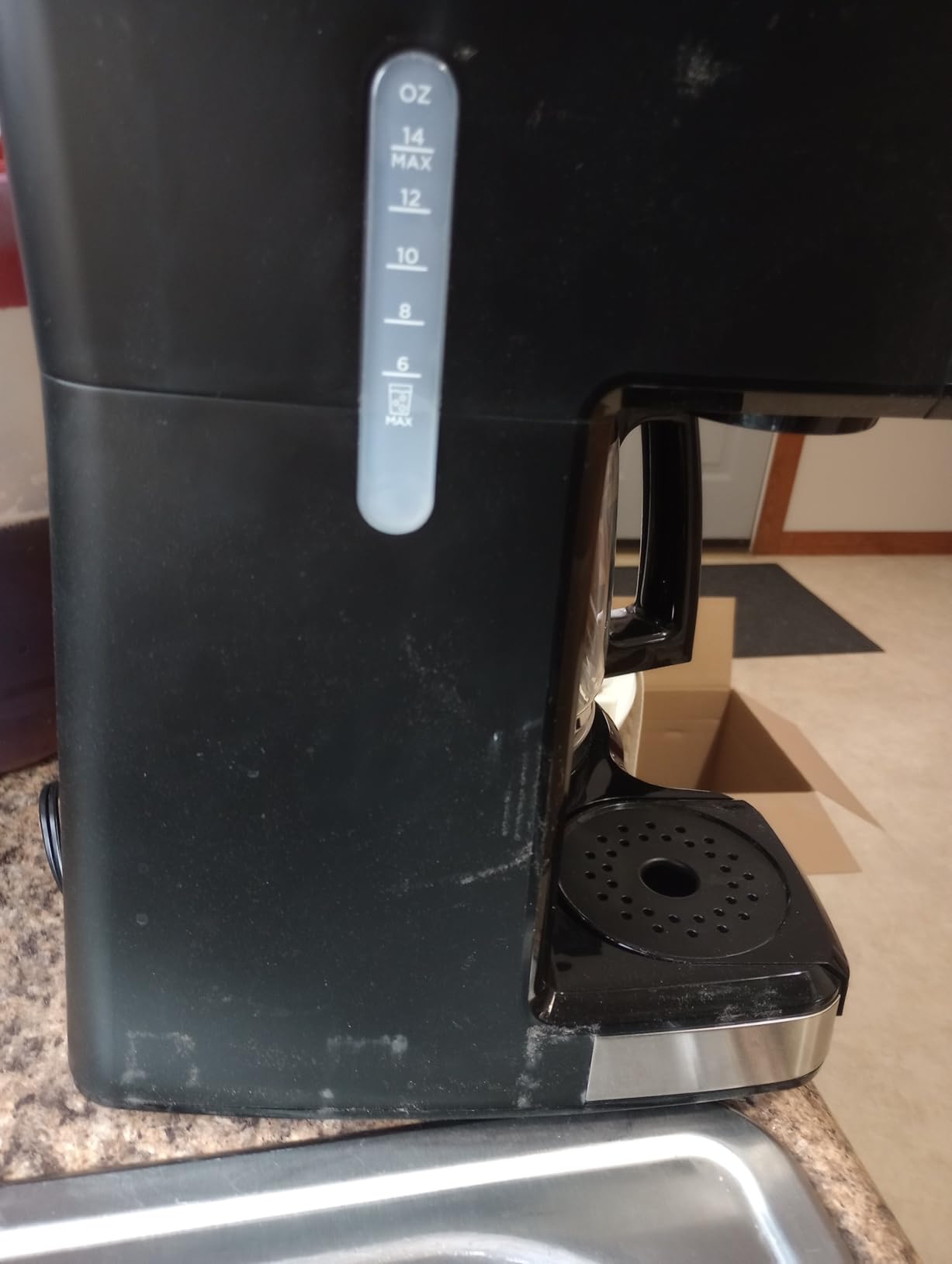 Hamilton Beach 2-Way Drip Coffee Maker & Single Serve Coffee Machine | Hot & Iced Coffee Maker| 12 Cup Glass Carafe| AquaFlow Showerhead | Auto Pause & Pour | Black |47500J customer photo 2