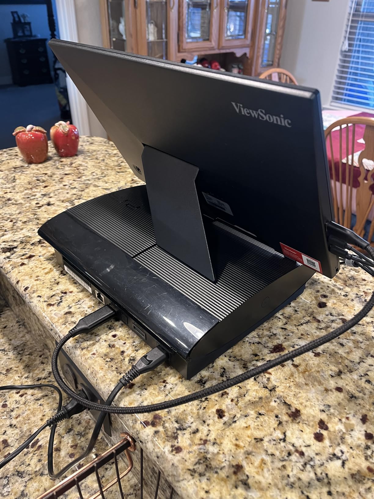 ViewSonic VA1653 16 Inch 1080p Portable Monitor, FHD IPS External Screen customer photo 2