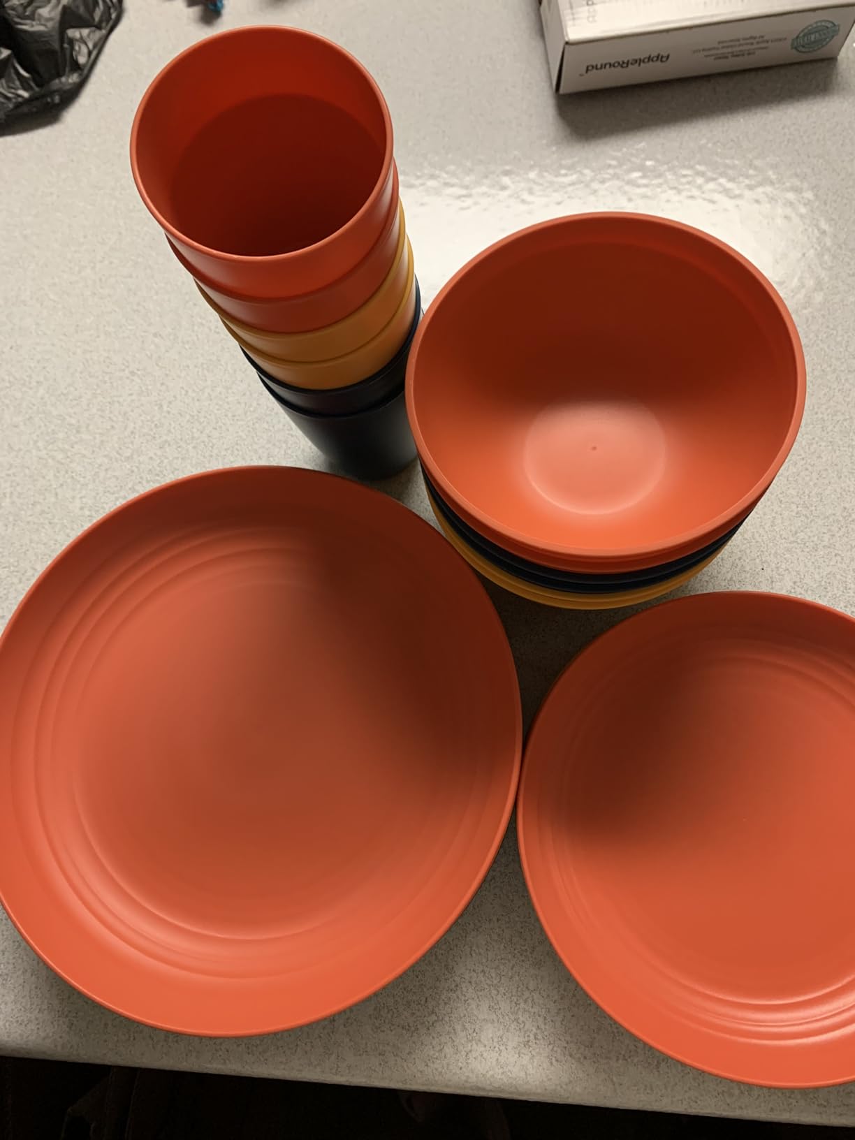 Quatish 32 Piece Plates and Bowl Set for 8, Dinnerware Dish Set for Kitchen customer photo 2