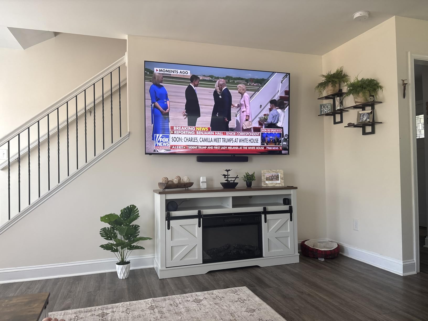 monTEK Heavy Duty Full Motion TV Wall Mount for 37-90 Inch TVs up to 165 lb | Dual articulating arms extend 16.6 in; smooth tilt and swivel, 4X load tested, max VESA 600x400 mm, 12/16 in wood studs customer photo 1