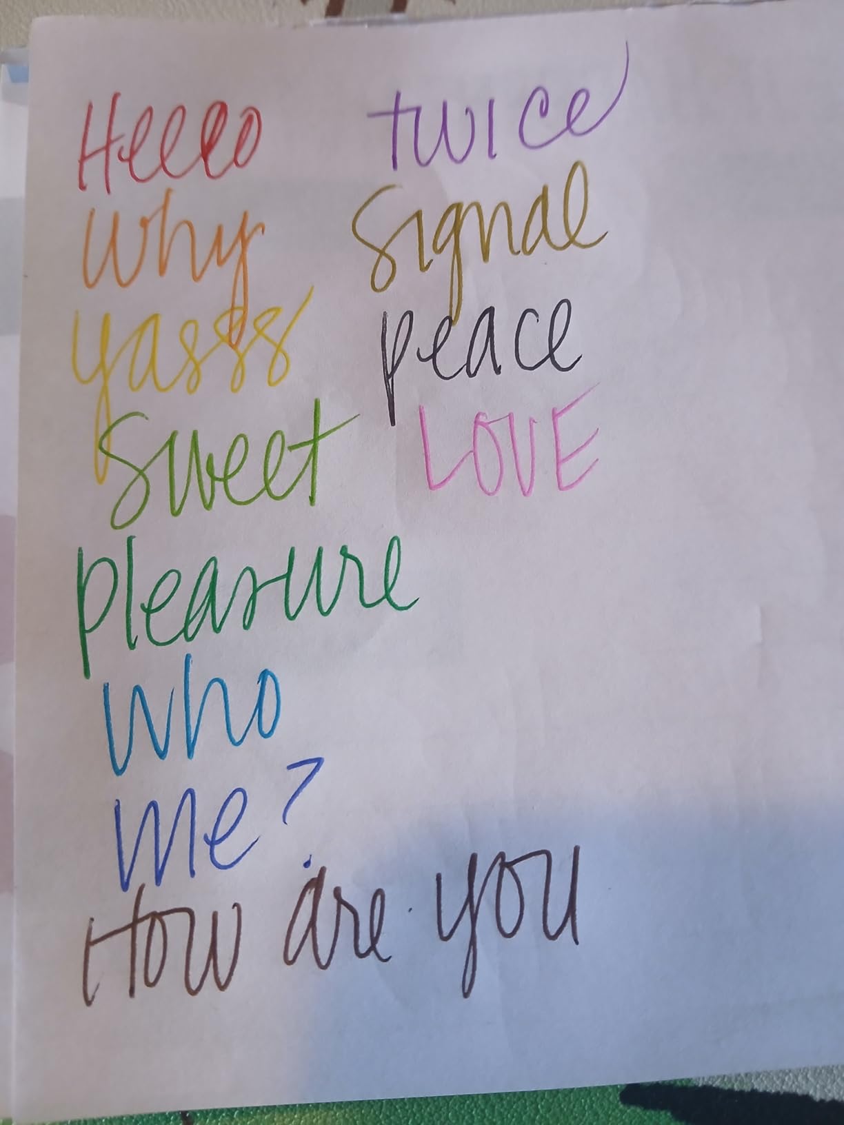 YISAN Colored Gel Pens, 12 Colors, 0.7mm Fine Point, Fast Dry, No Bleed | Journal Pens, Smooth Writing, Retractable customer photo 1