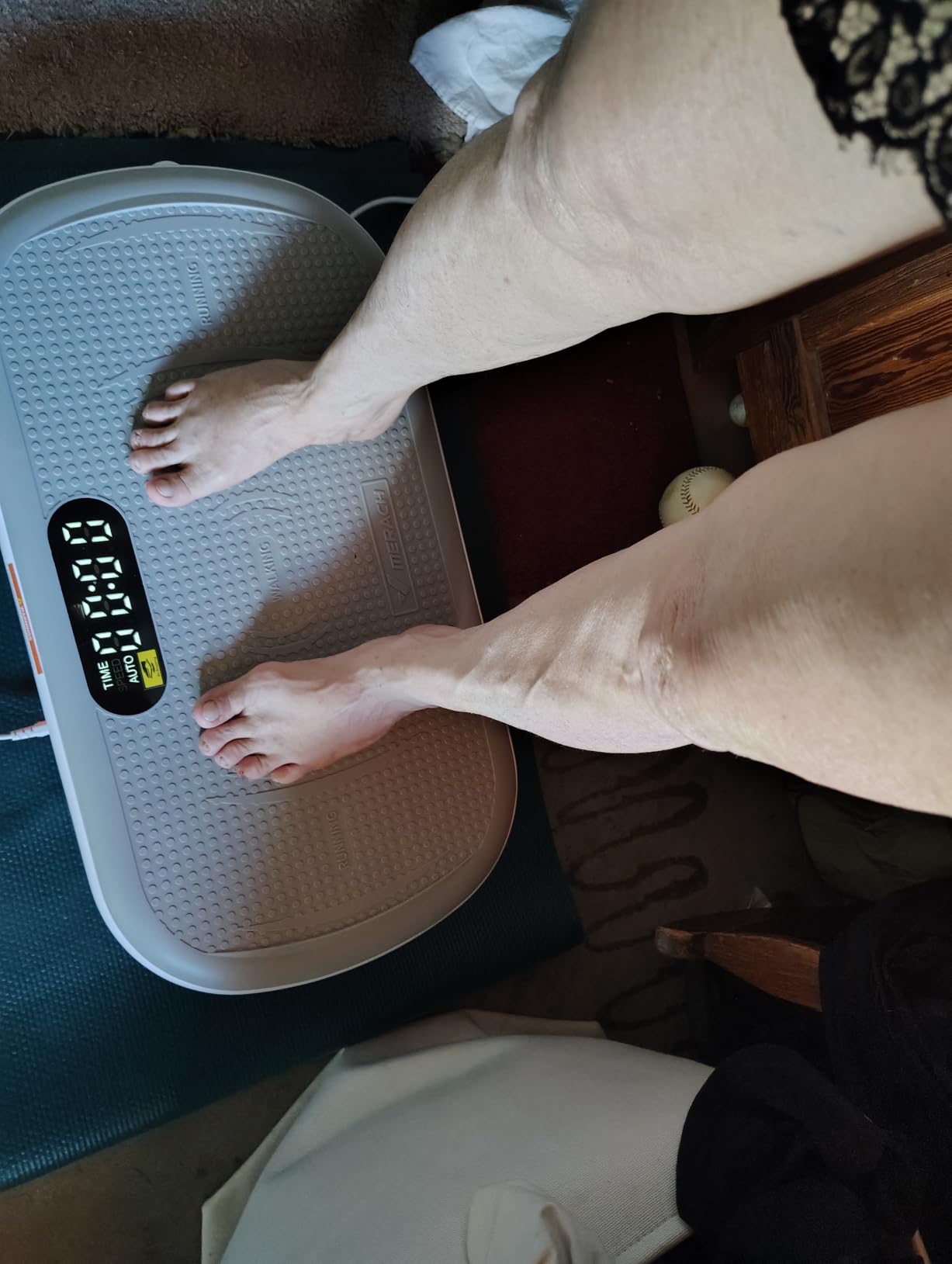 Merach CV40 Curved Vibration Plate Exercise Machine with 440lbs Capacity | 200W Powerful Motor, 13mm Amplitude, Shake Plate for Lymphatic Drainage, Bluetooth, Silicone Pedal, Resistance Band, Home Gym customer photo 2