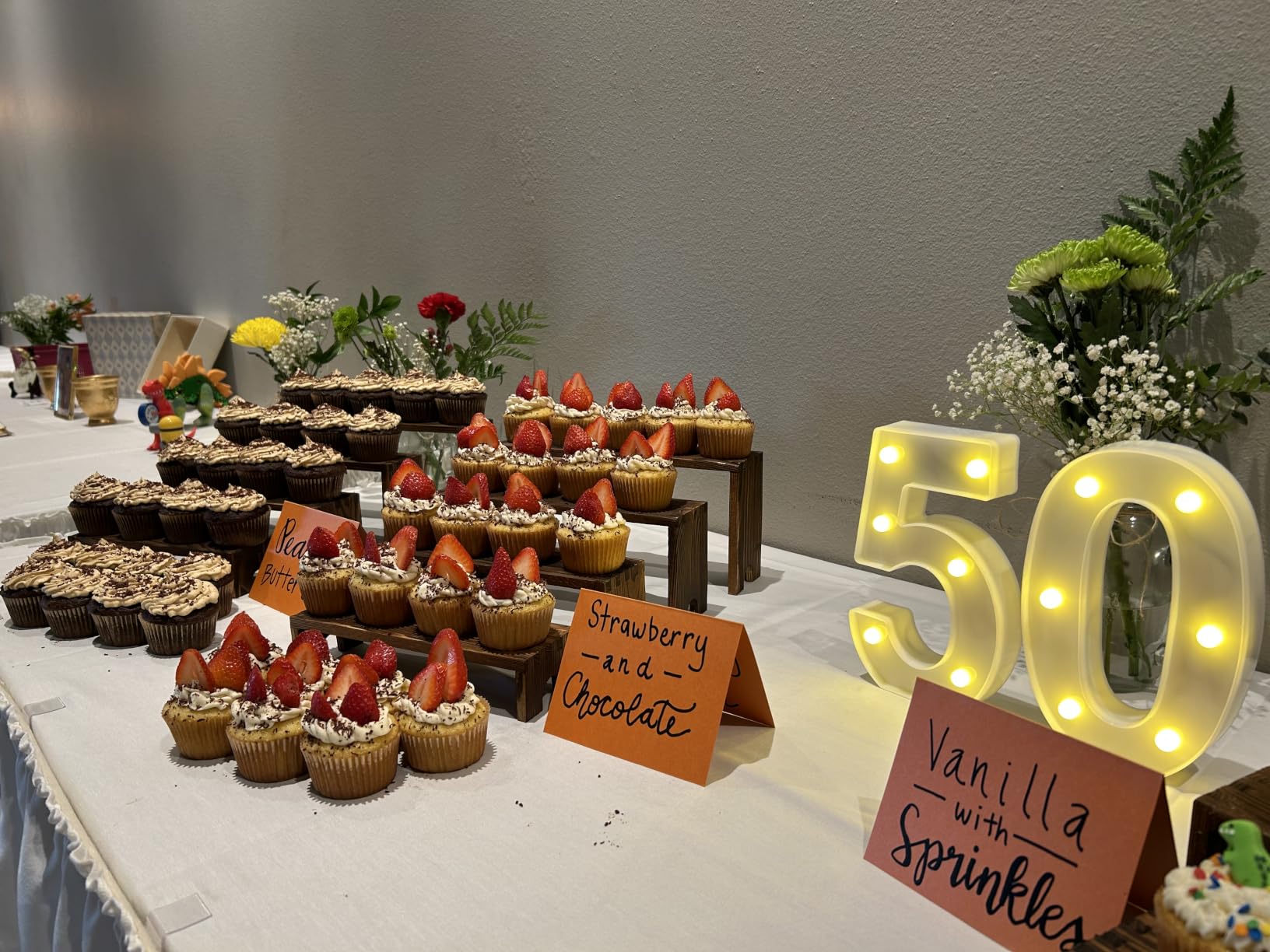 2 Set Wooden Tiered Risers Display Stands for Vendor Events,Stackable Wood Cupcake Display Stand,Farmhouse Decor Wood Dessert Table Display Set,Vendor Booth Display Items,Food Display Risers for Party customer photo 2