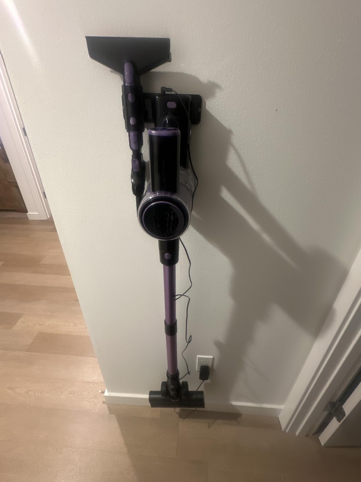 Cordless Vacuum Cleaner, 10 in 1 Stick Vacuum with Powerful Suction, Hose, Green LED Light, Anti-Tangle Brush, Lightweight Rechargeable Vacuum Cleaner for Home, Hardwood Floors,Pet Hair (Purple) customer photo 1