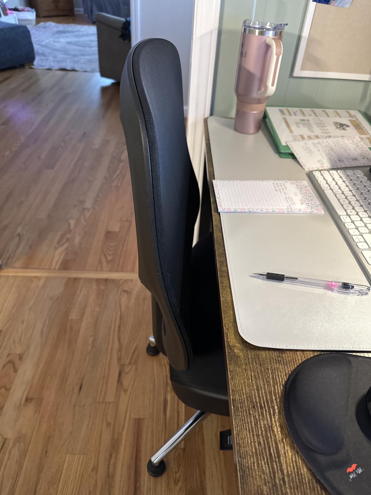 750lbs Big and Tall Office Chair with Wide Thick Seat Cushion for Heavy People Ergonomic Computer Mesh Desk Chairs with 4D Armrests, Adjustable Lumbar Support for Adults 8 Hours Daily Work customer photo 2