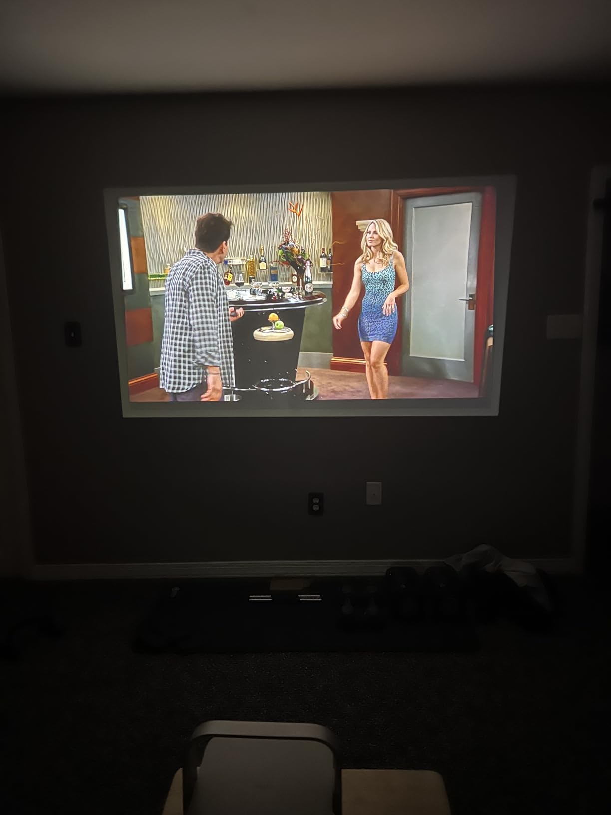 XGIMI Elfin Flip Plus Portable Projector, 500 ISO Lumens, Adjustable Stand customer photo 2