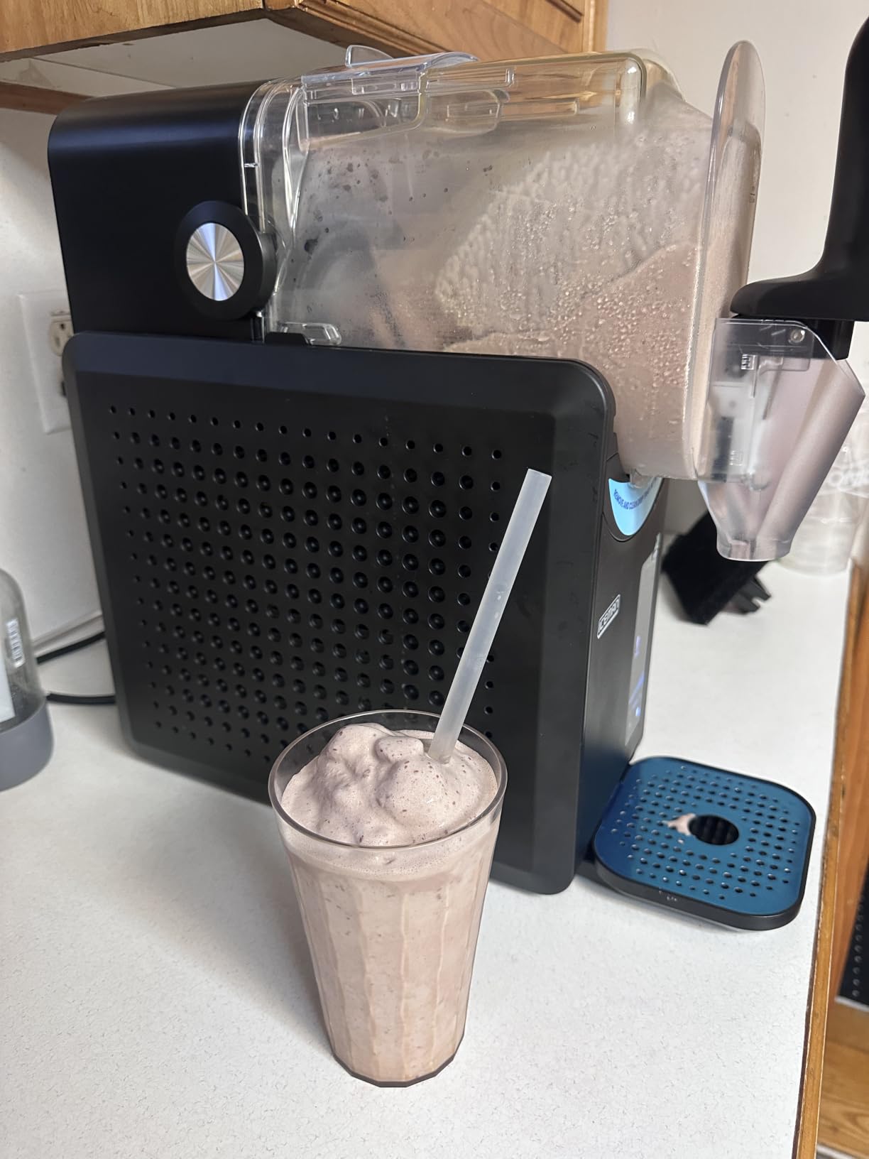 Iceman by Chefman Slush-Ease MAX 90oz Slushie Machine, 64oz Liquid Capacity Frozen Drink Maker & Slushy Machine with 5 Presets and LED Display, Perfect for Frozen Margaritas, Frappes, Smoothies customer photo 2