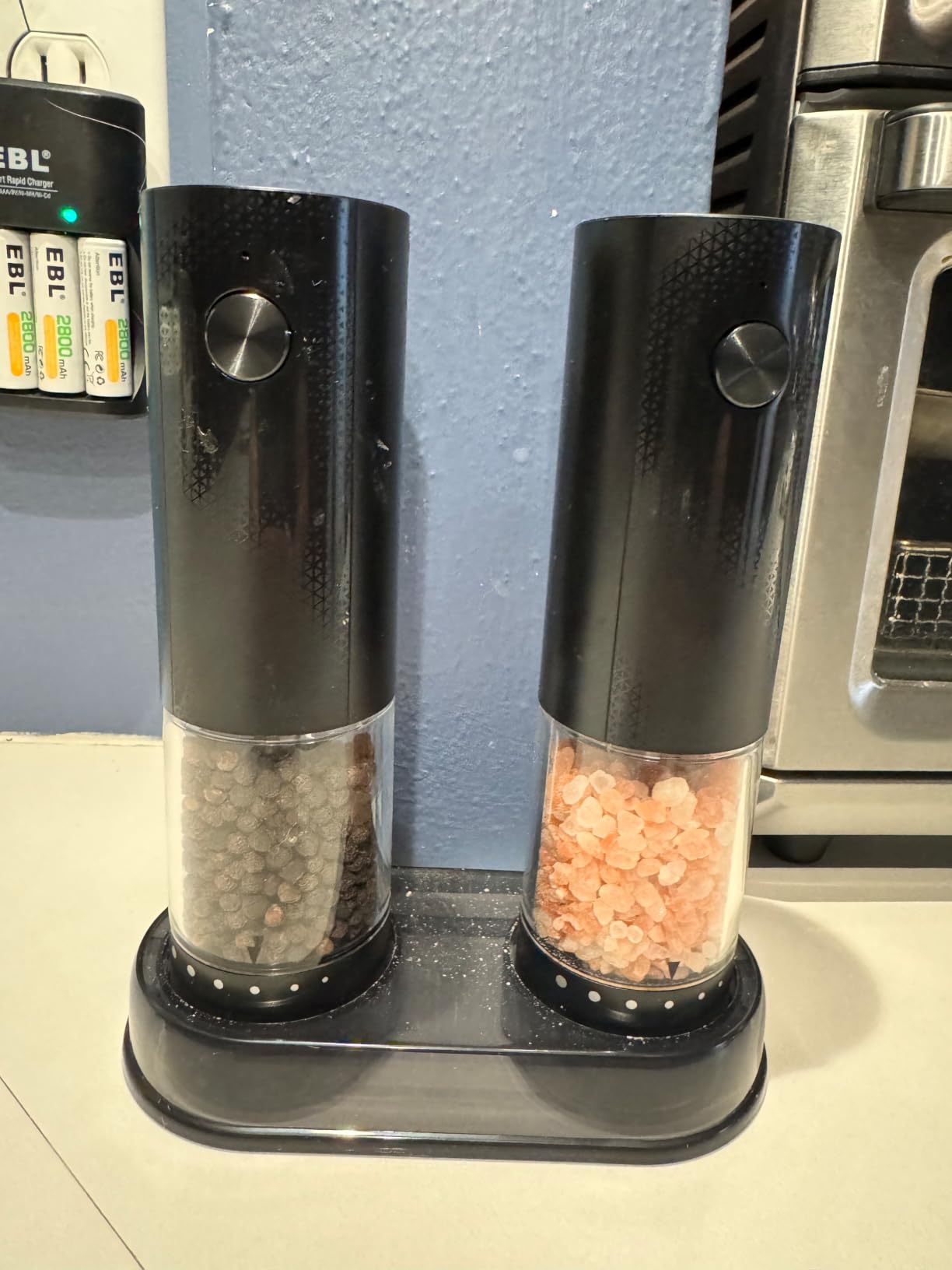 Electric Salt and Pepper Grinder Set - Rechargeable Automatic Salt and Pepper Shakers, Kitchen Appliances with External Adjustable Coarseness, Larger Hopper for Cooking, Home Gifts(2 Pack,Black/Black) customer photo 2