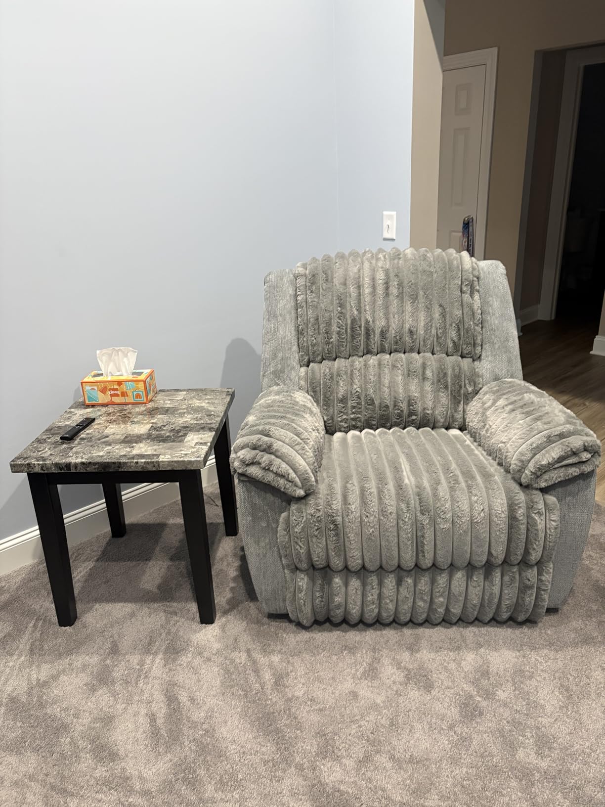Oversized Power Recliner Zero Gravity with USB Port for Big Man, Faux Fur Electric Extra Large Reclining Chairs, Soft Lumbar Support, 26
