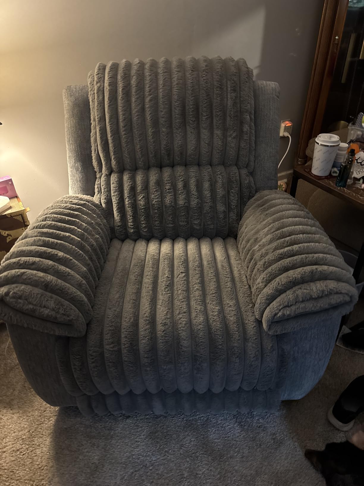 Oversized Power Recliner Zero Gravity with USB Port for Big Man, Faux Fur Electric Extra Large Reclining Chairs, Soft Lumbar Support, 26