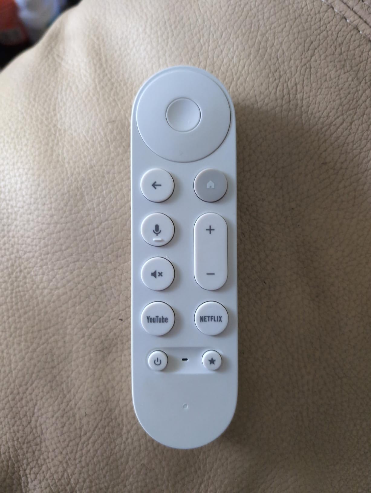 Google TV Streamer 4K - Fast Streaming Entertainment on Your Device with Voice Search Remote - Watch Movies, Shows, Live, and Netflix in HDR - Smart Home Control - 32 GB of Storage - Hazel customer photo 2