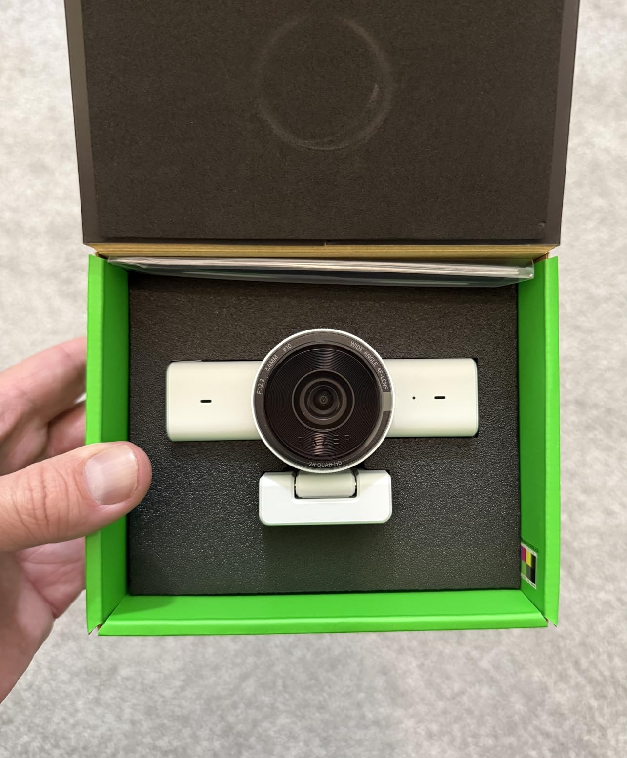 Razer Kiyo V2 X Webcam for Streaming and Meetings, 1440p 60 FPS, Black | AI Powered Auto-Framing, Built-in Microphone, Ultrawide Angle Lens, Privacy Cover, Works with OBS, Discord, Zoom, Teams customer photo 1