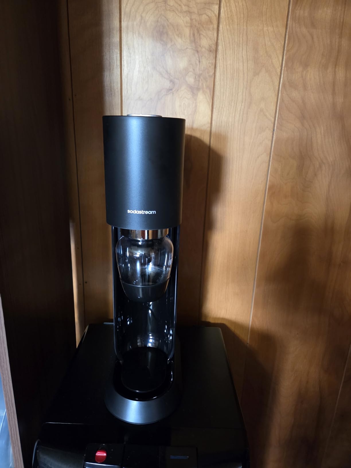 SodaStream MIX™, Sparkling Drink maker & Soda Maker Kit, Carbonates Any Drink, With Dishwasher Safe Carbonating Bottles and 1 CO2 Cylinder/Carbonator, Makes Up To 60L* Drinks, Black customer photo 1