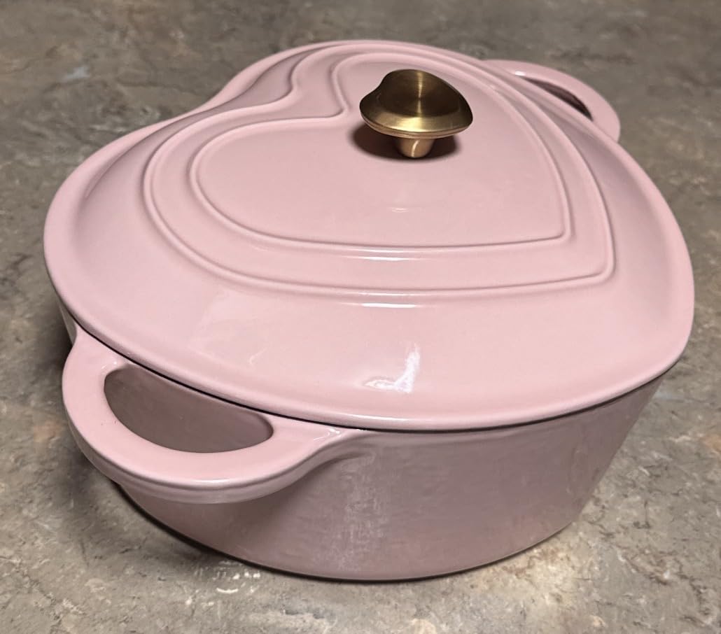 Paris Hilton Enameled Cast Iron Braiser, Heart-Shaped Skillet with Lid, Superior Heat Retention Casserole, Stovetop and Oven-to-Table, 3.5-Quart, Pink customer photo 1