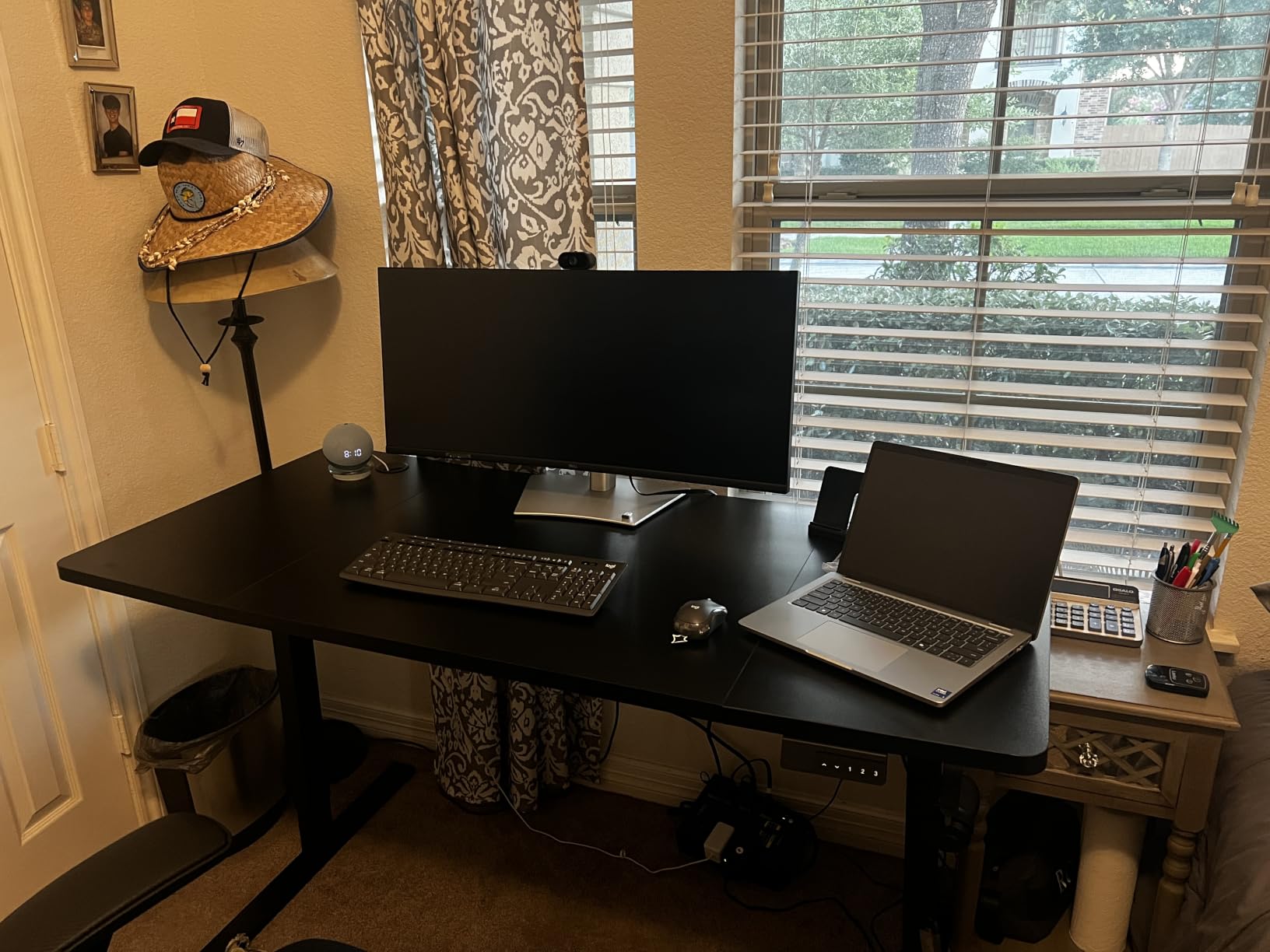 Black 60x28 in Electric Standing Desk, 1 Inch Thick Tabletop, Double Beam Frame customer photo 1