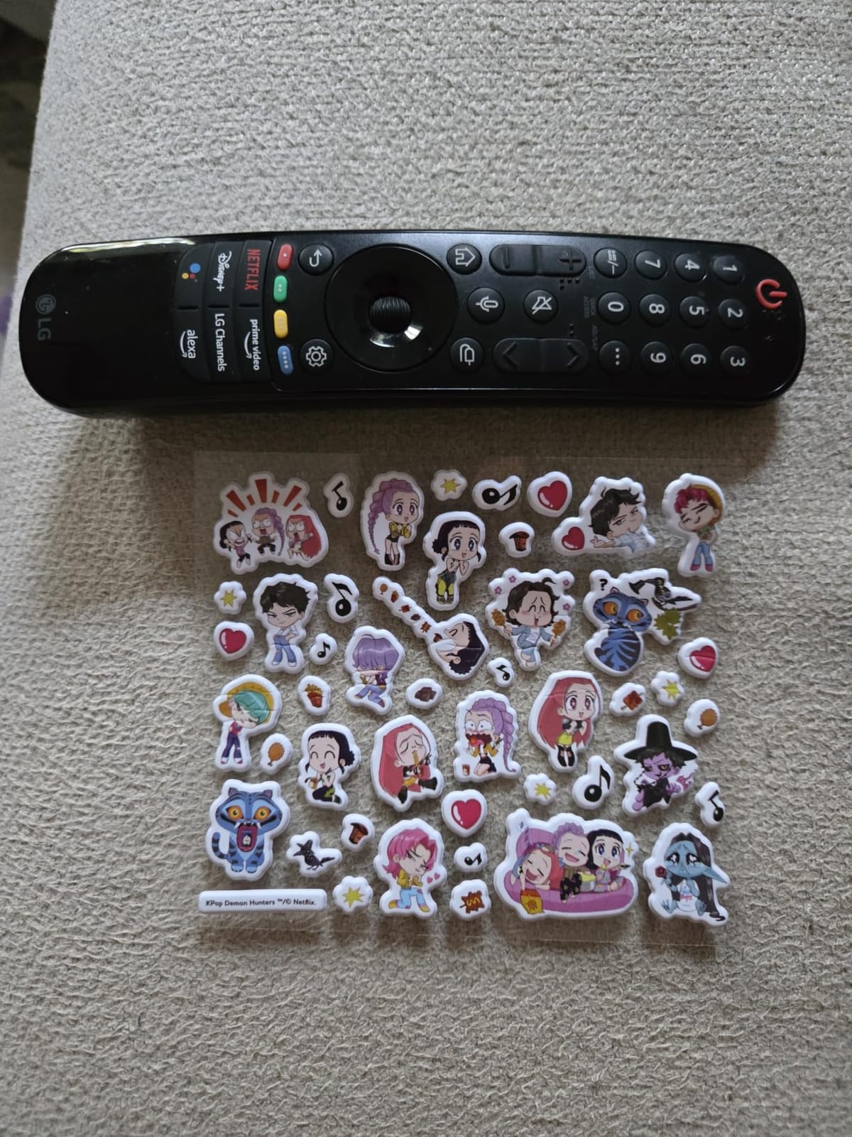 Horizon Group USA Puffy Stickers, Kpop Demon Hunters, 46 Pieces customer photo 1
